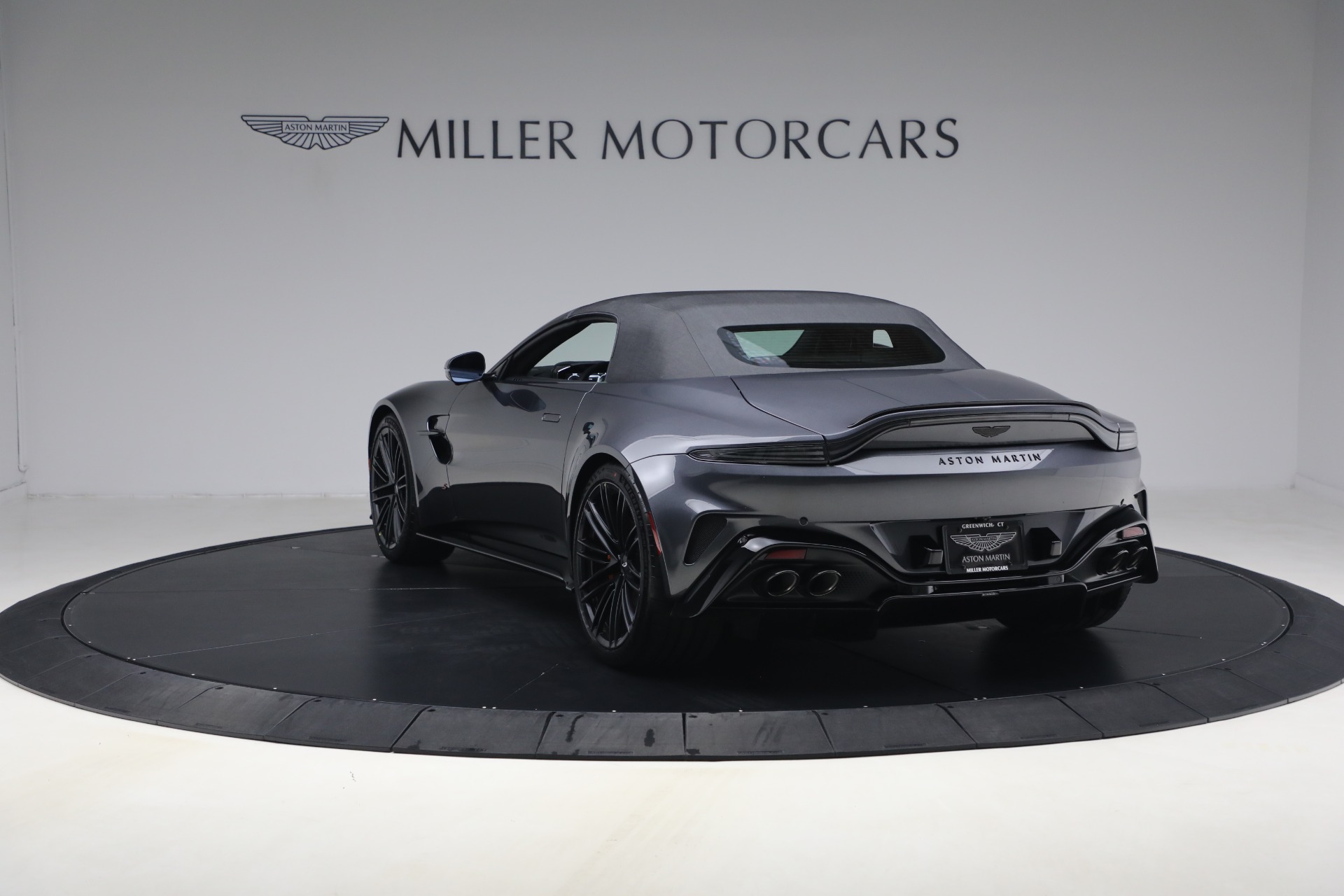 New-2026-Aston-Martin-Vantage-S-Roadster