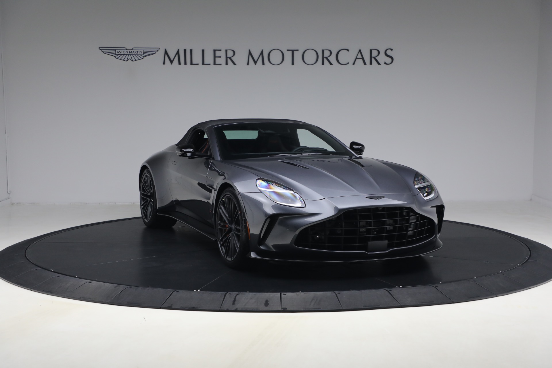 New-2026-Aston-Martin-Vantage-S-Roadster