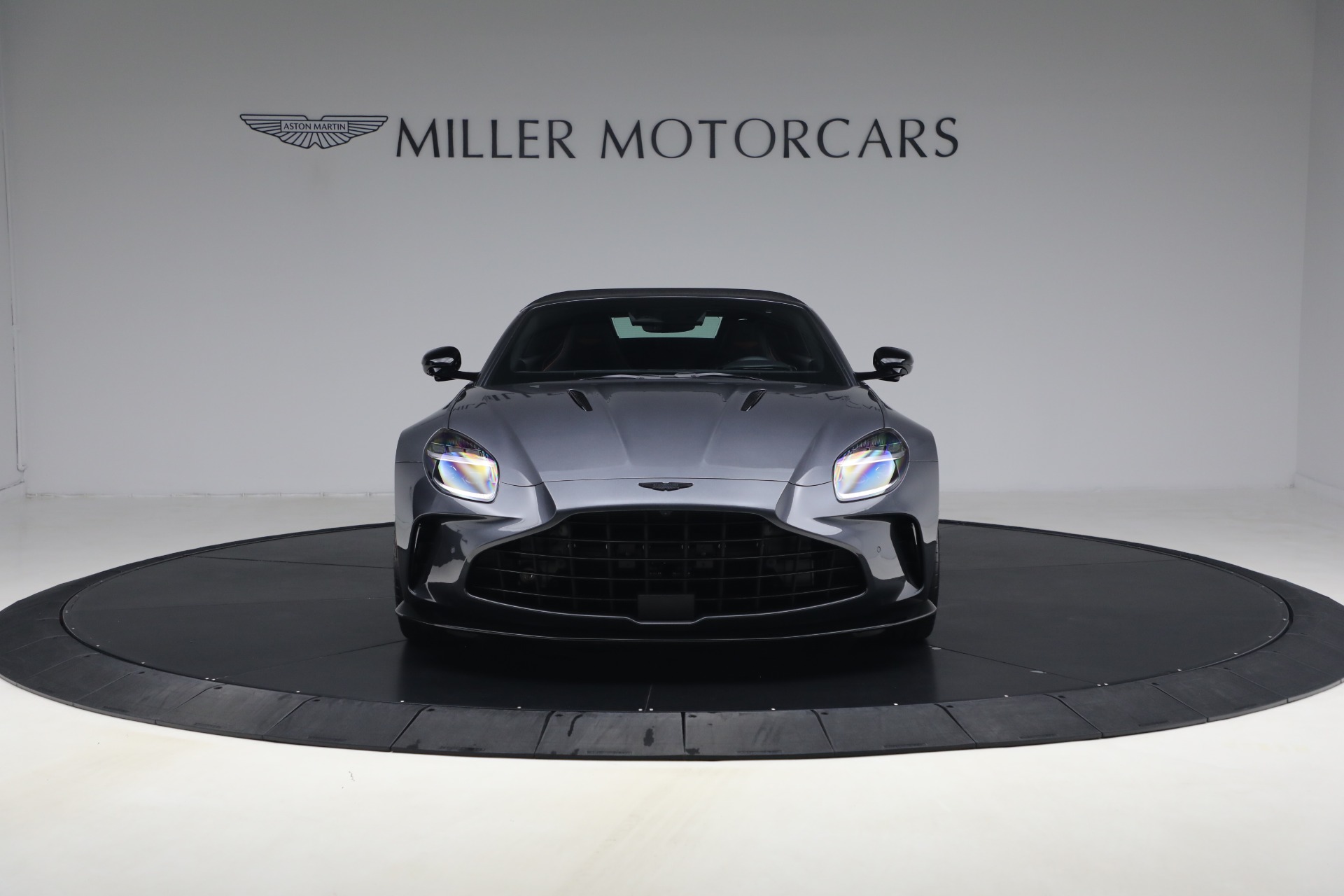 New-2026-Aston-Martin-Vantage-S-Roadster
