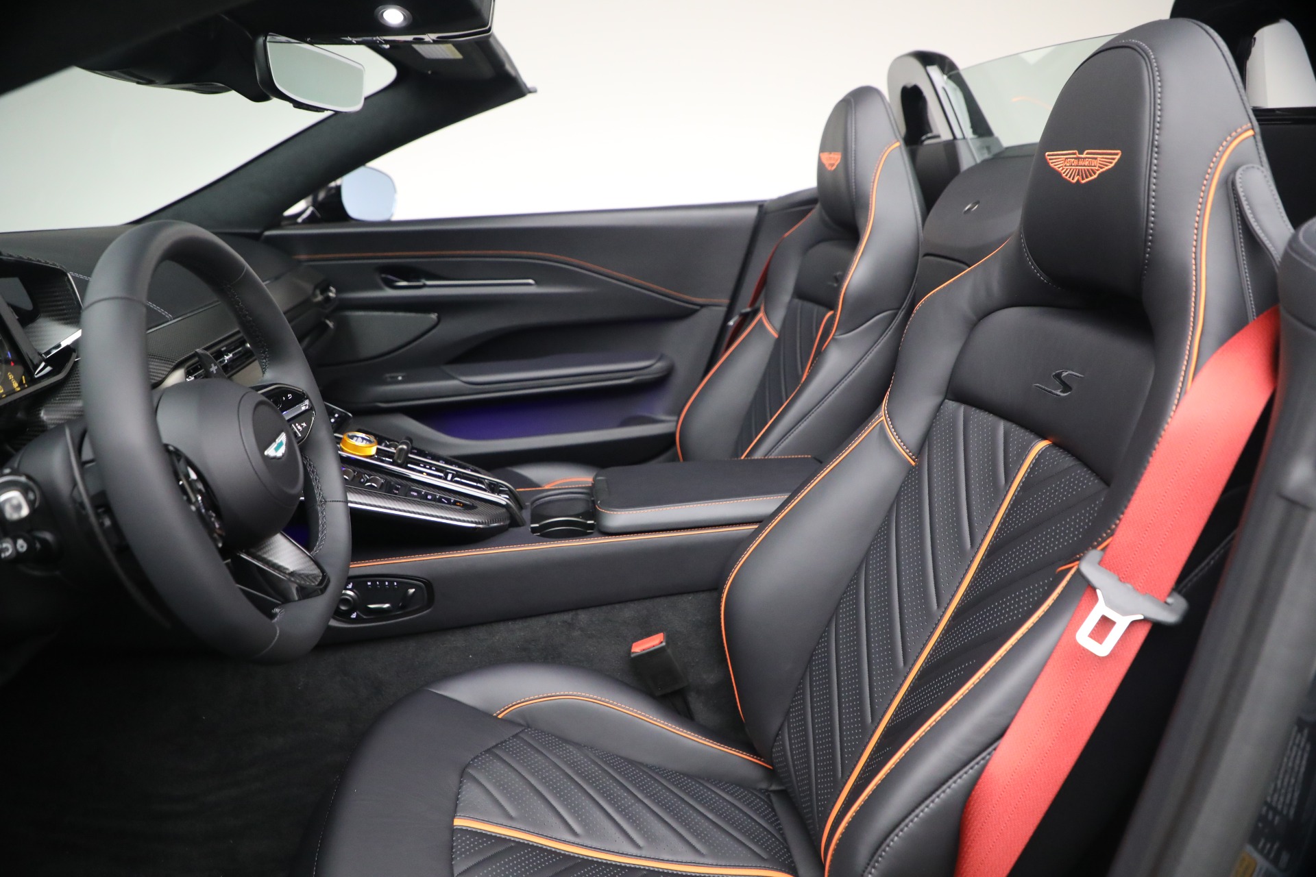 New-2026-Aston-Martin-Vantage-S-Roadster