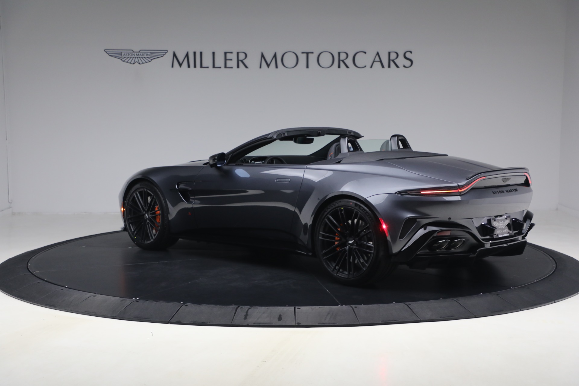 New-2026-Aston-Martin-Vantage-S-Roadster