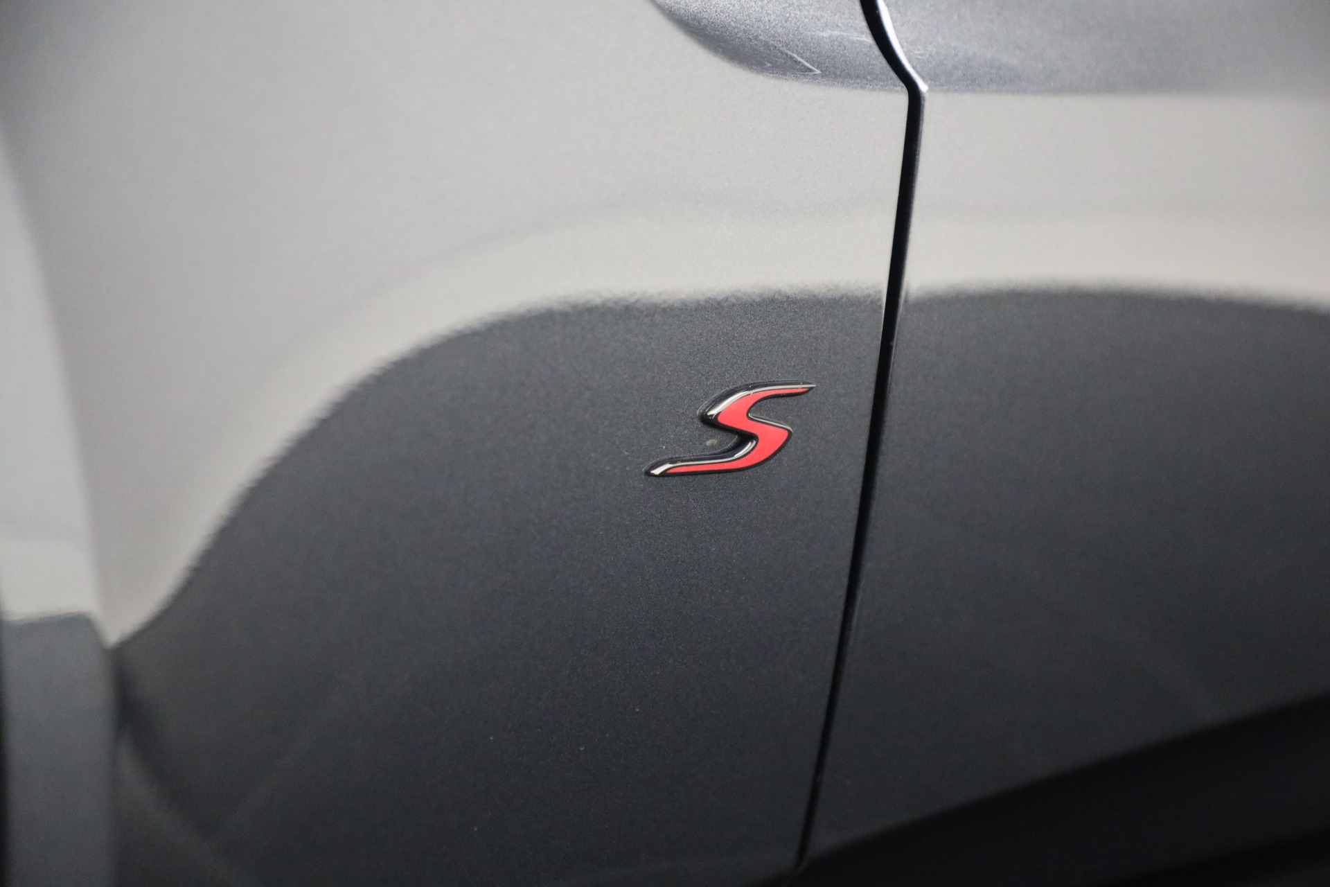 New-2026-Aston-Martin-Vantage-S-Roadster
