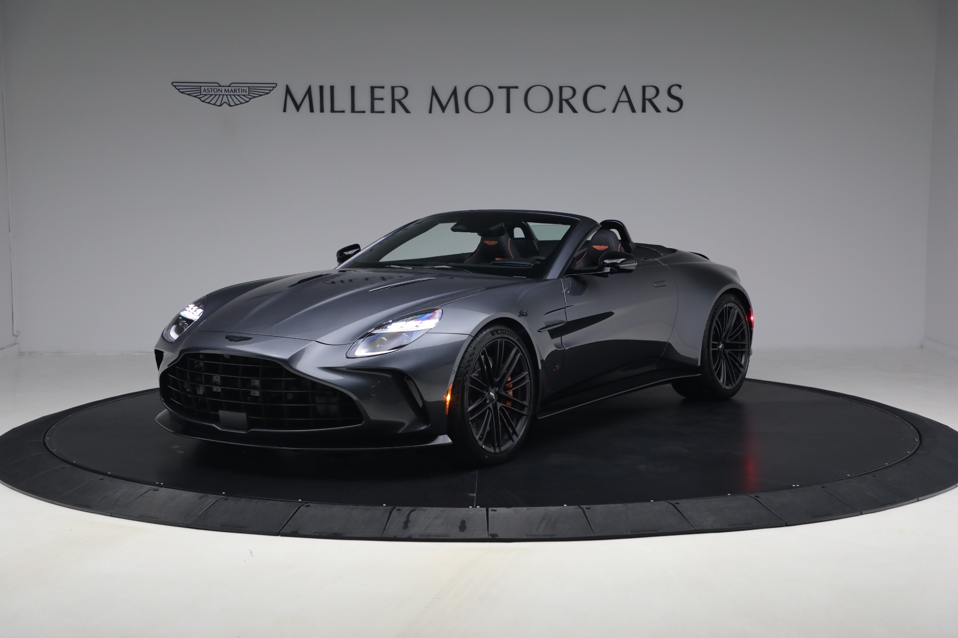 New-2026-Aston-Martin-Vantage-S-Roadster
