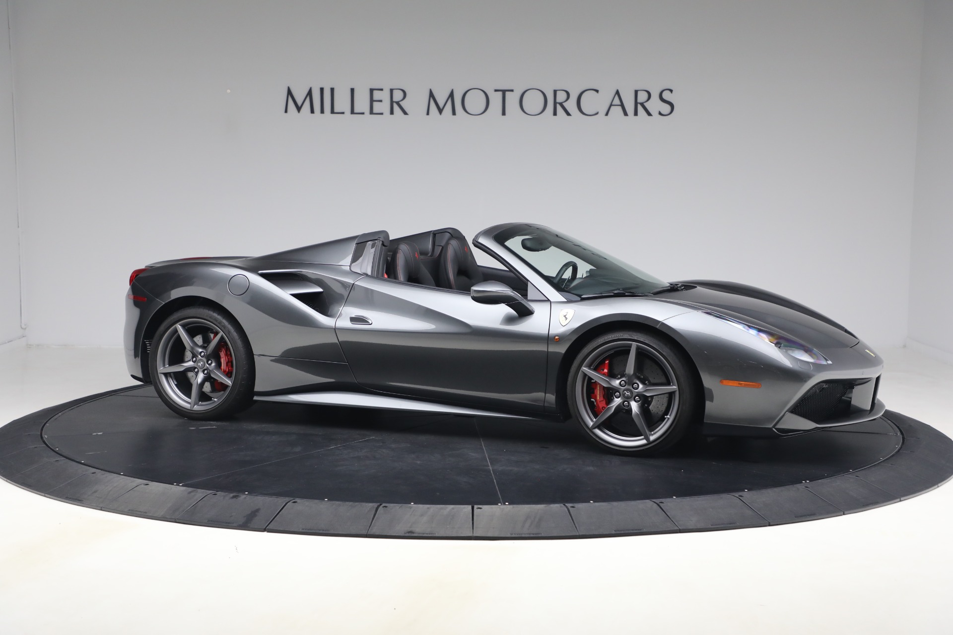 Used-2018-Ferrari-488-Spider