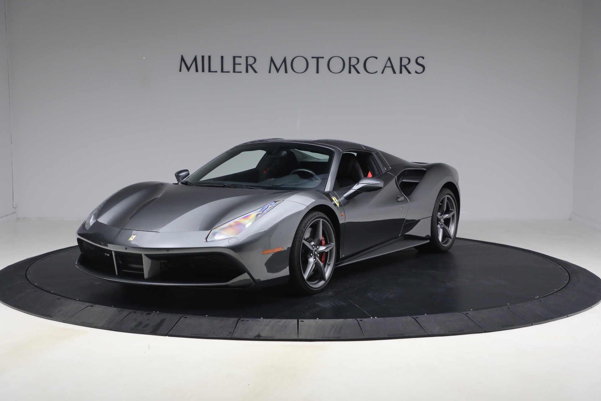 Used-2018-Ferrari-488-Spider