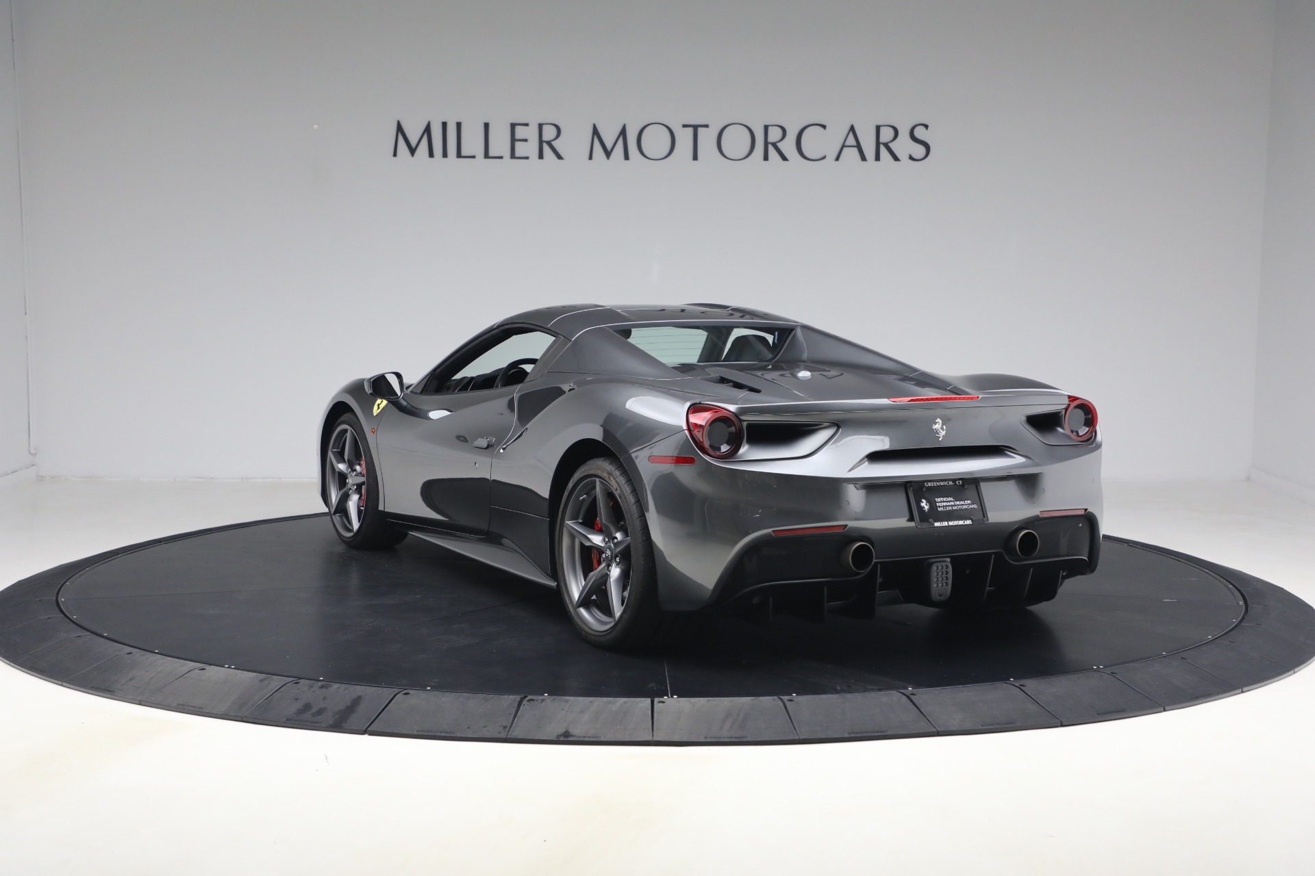 Used-2018-Ferrari-488-Spider