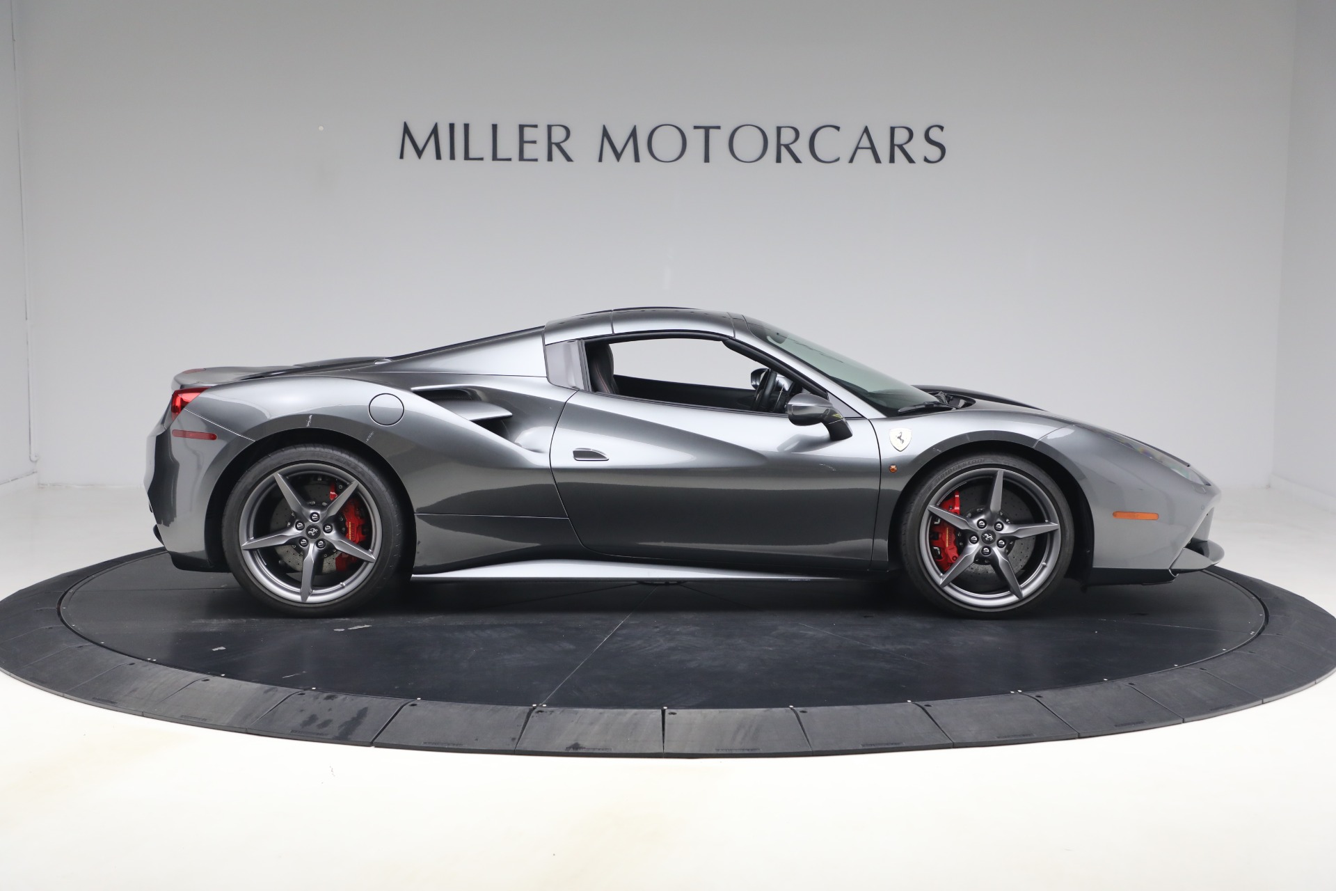 Used-2018-Ferrari-488-Spider