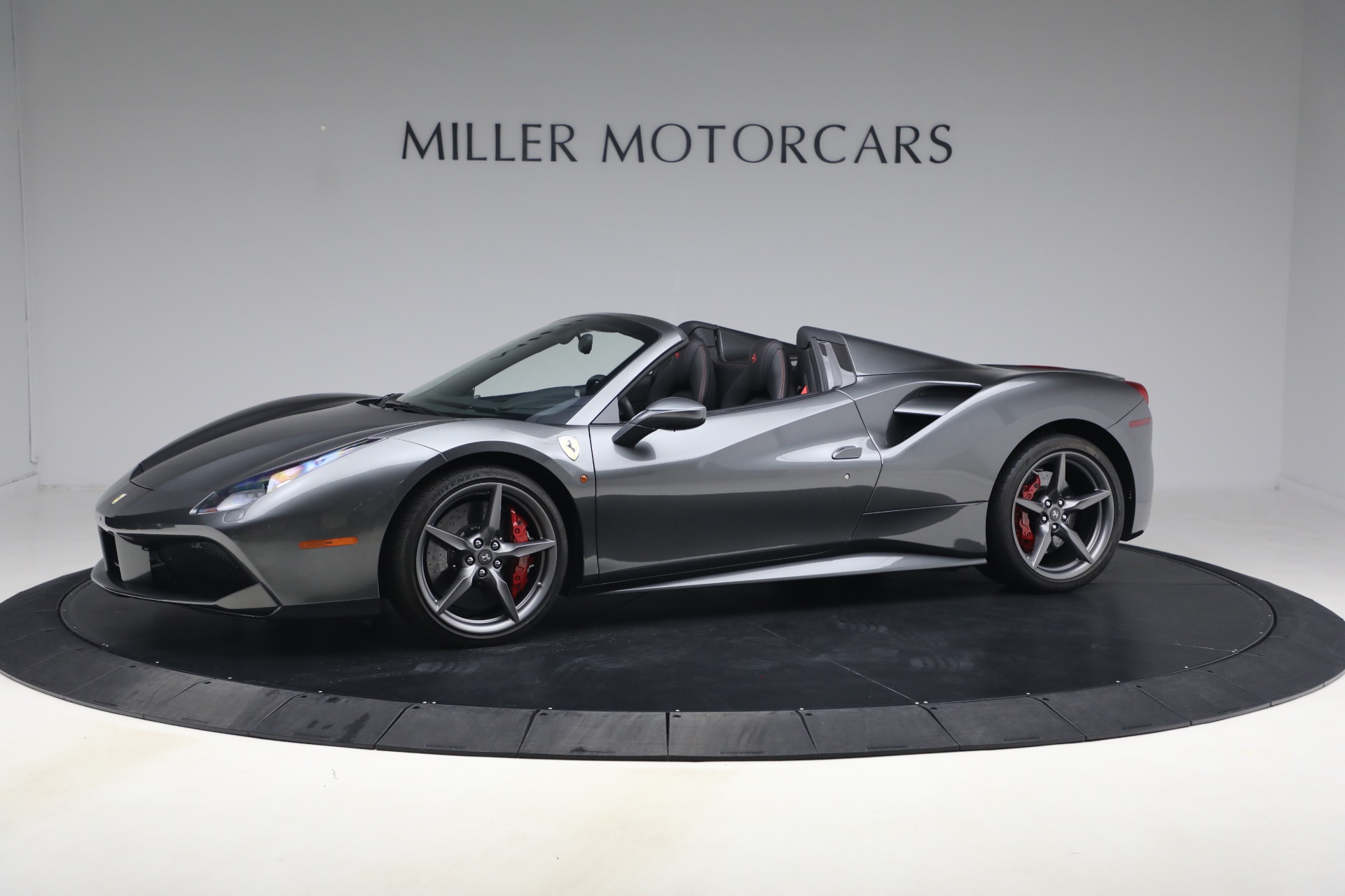Used-2018-Ferrari-488-Spider