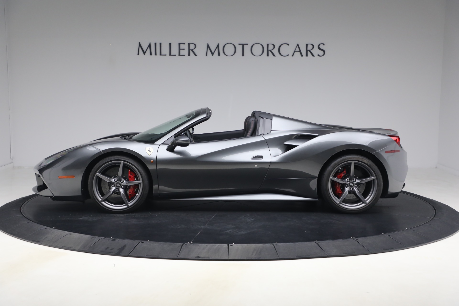 Used-2018-Ferrari-488-Spider