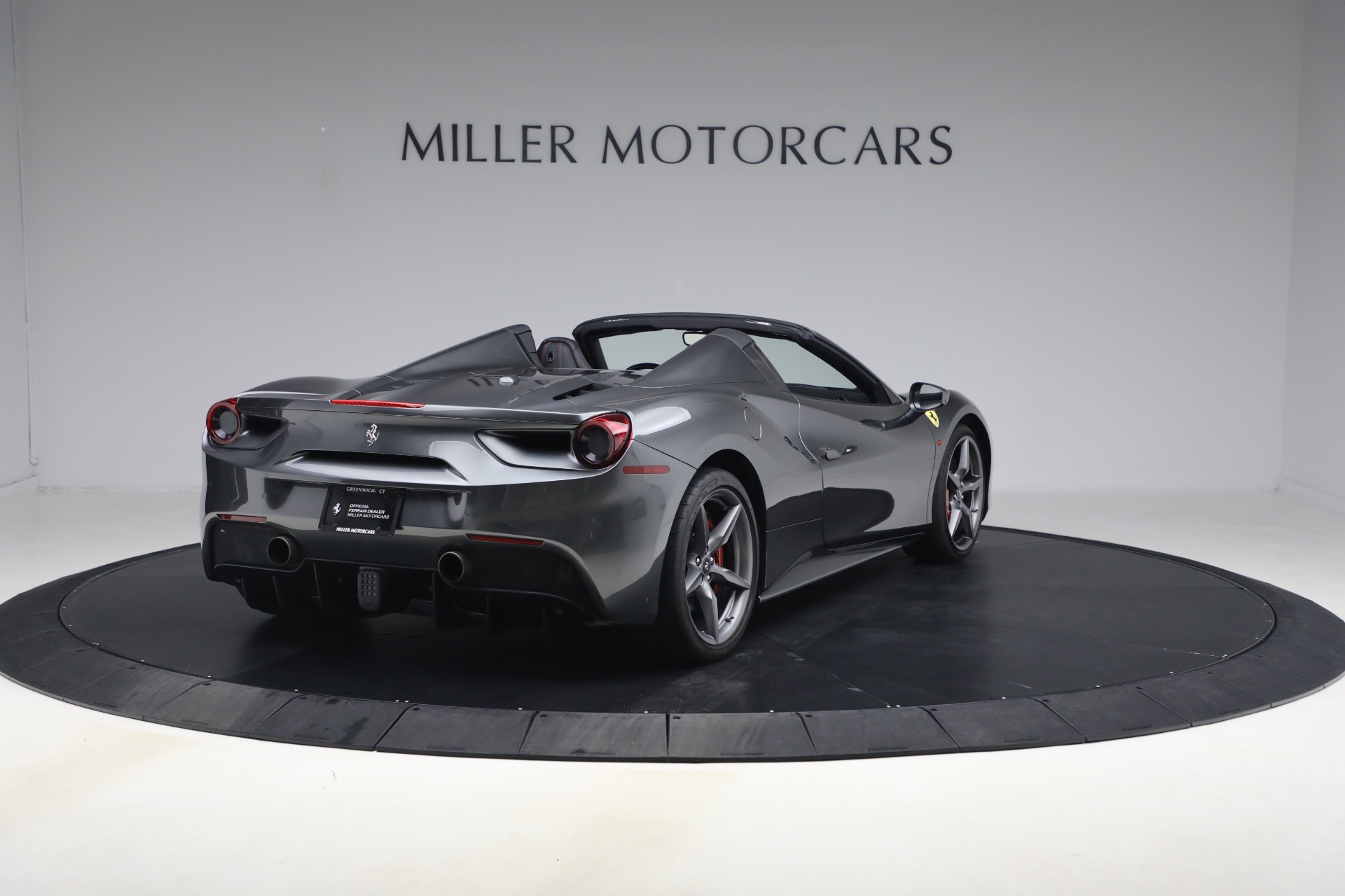 Used-2018-Ferrari-488-Spider