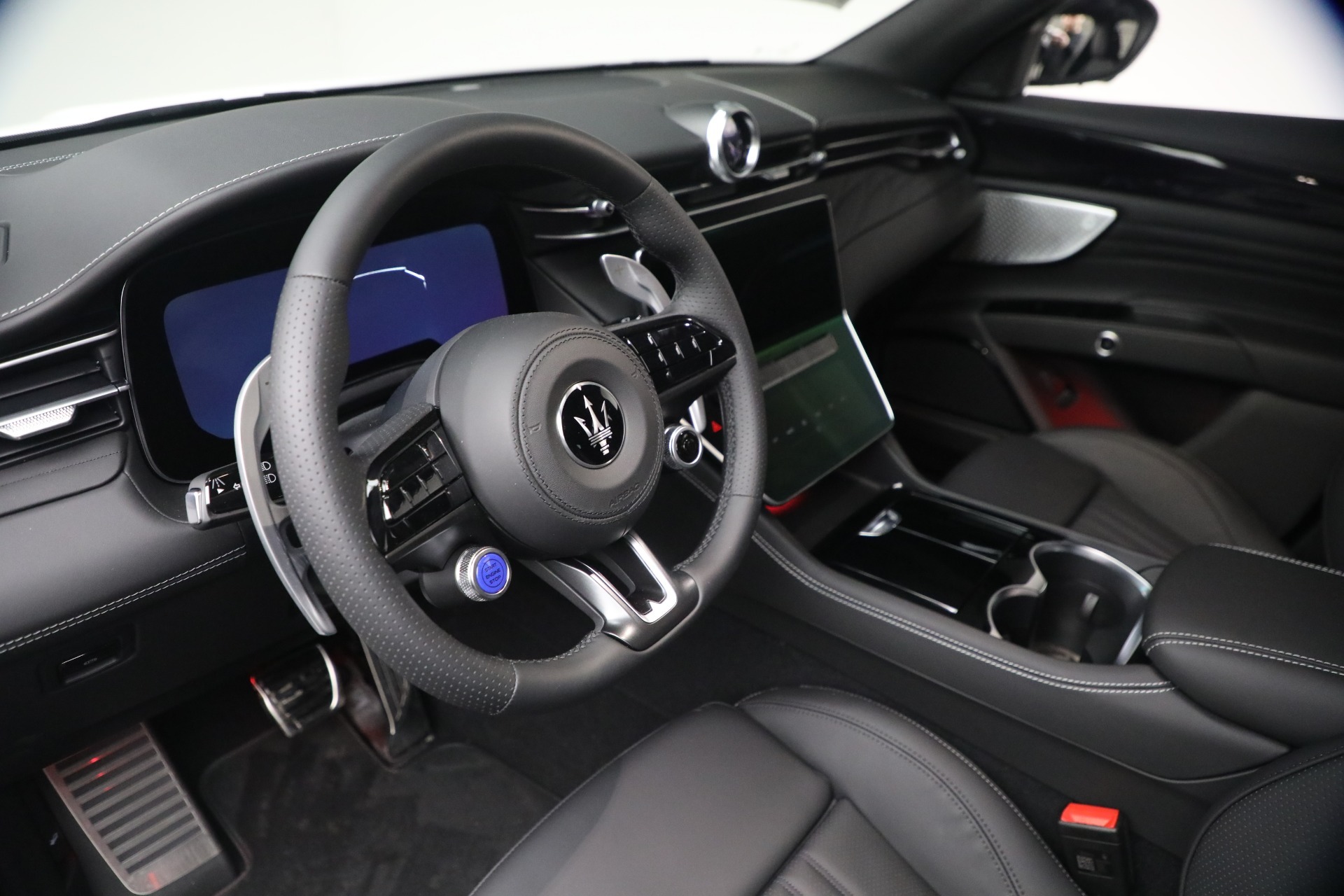 New-2026-Maserati-Grecale-Modena-V6
