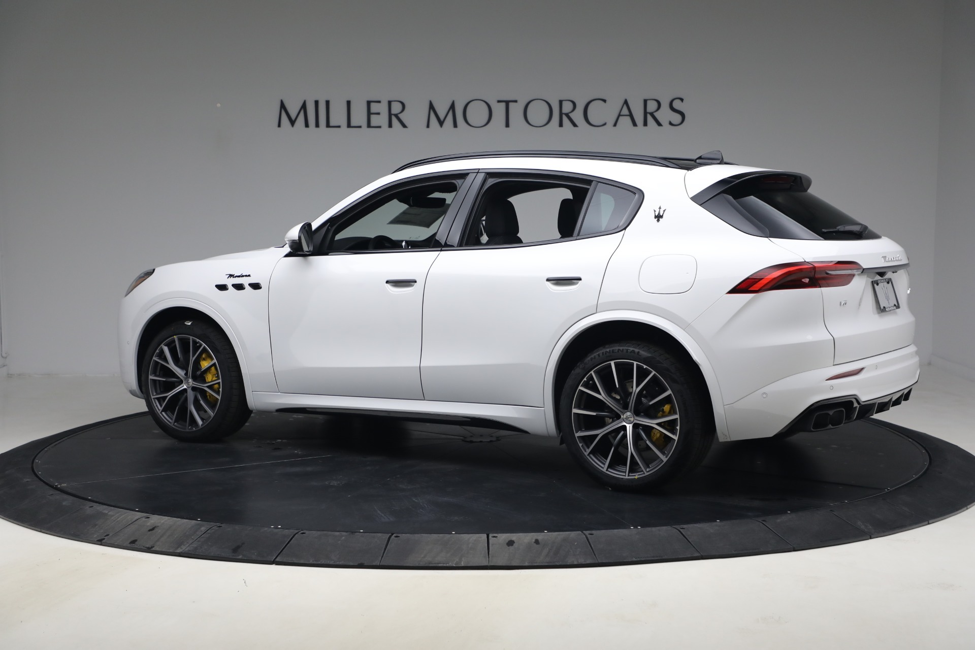 New-2026-Maserati-Grecale-Modena-V6