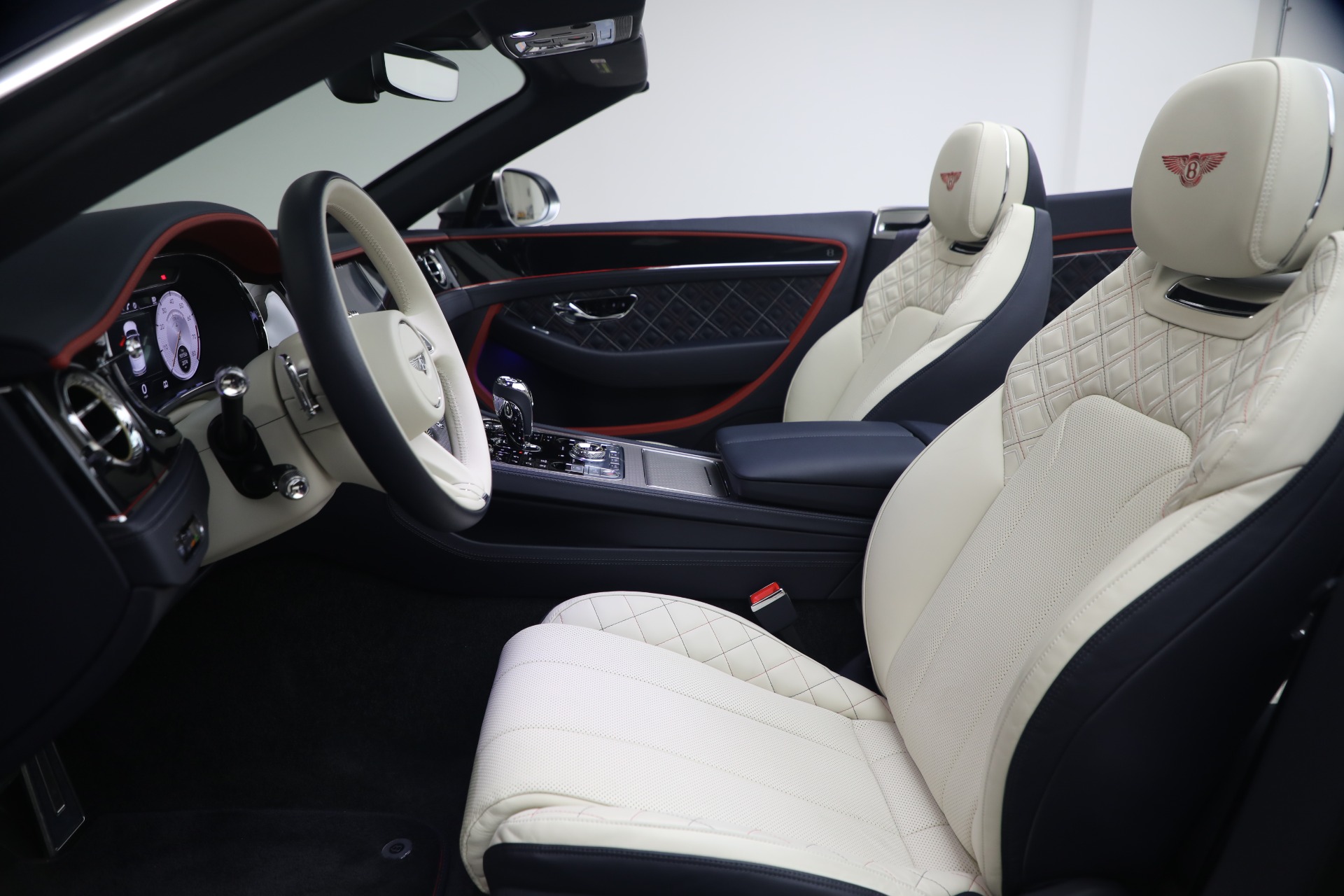 Used-2022-Bentley-Continental-GTC-V8