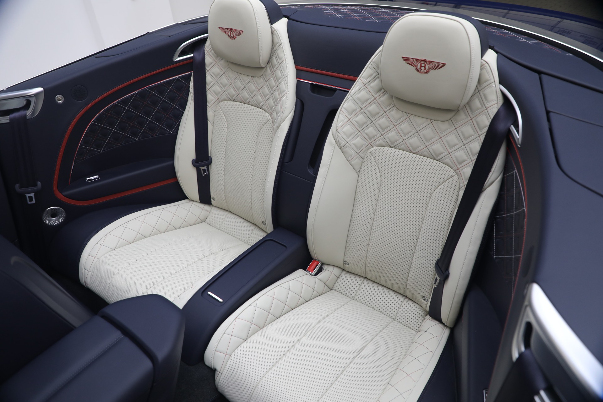 Used-2022-Bentley-Continental-GTC-V8