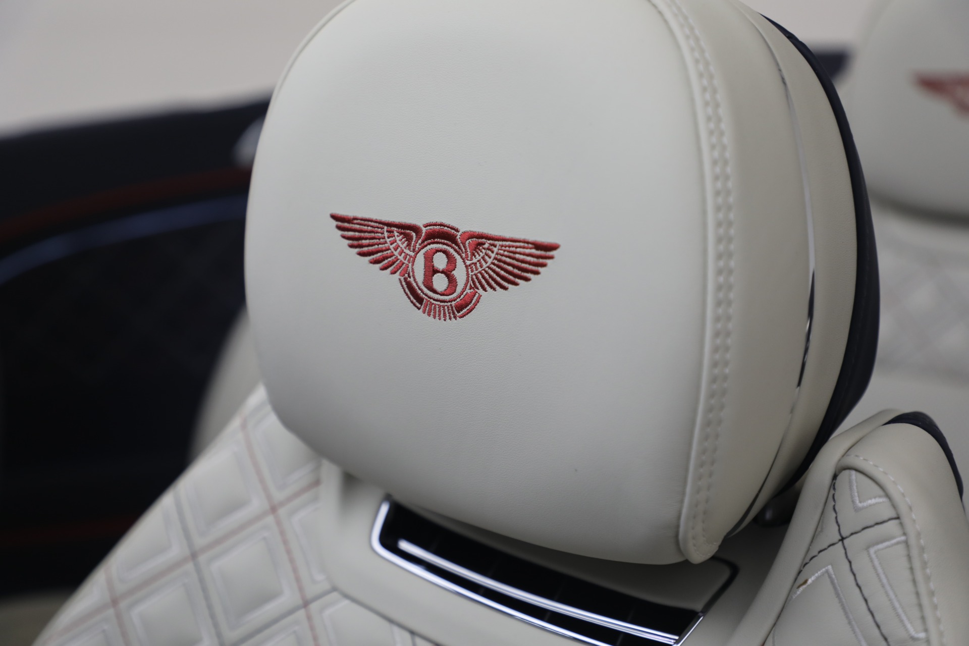 Used-2022-Bentley-Continental-GTC-V8