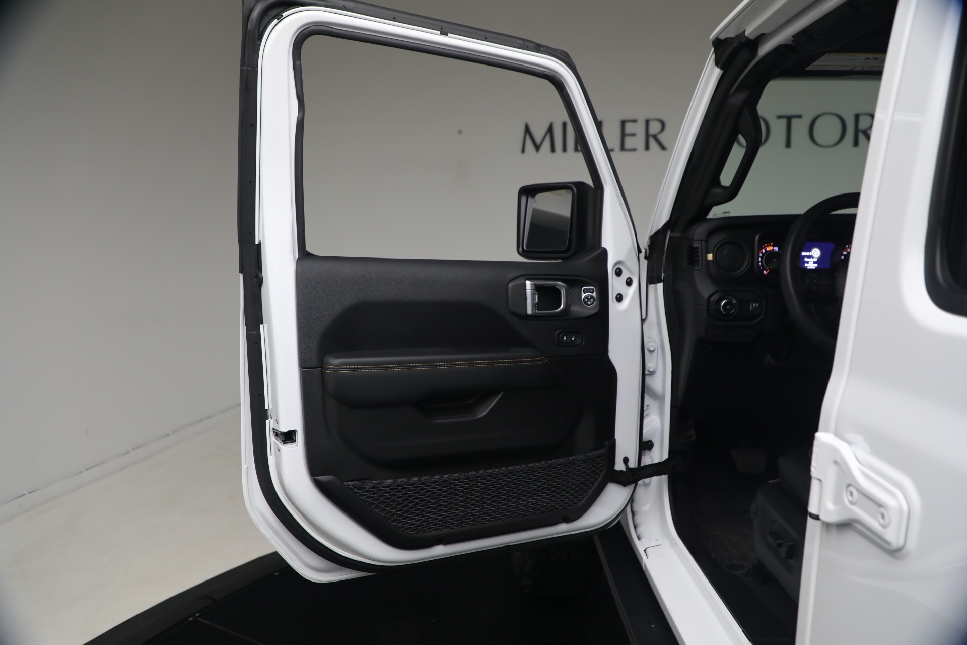 Used-2024-Jeep-Wrangler-Rubicon-392-Final-Edition