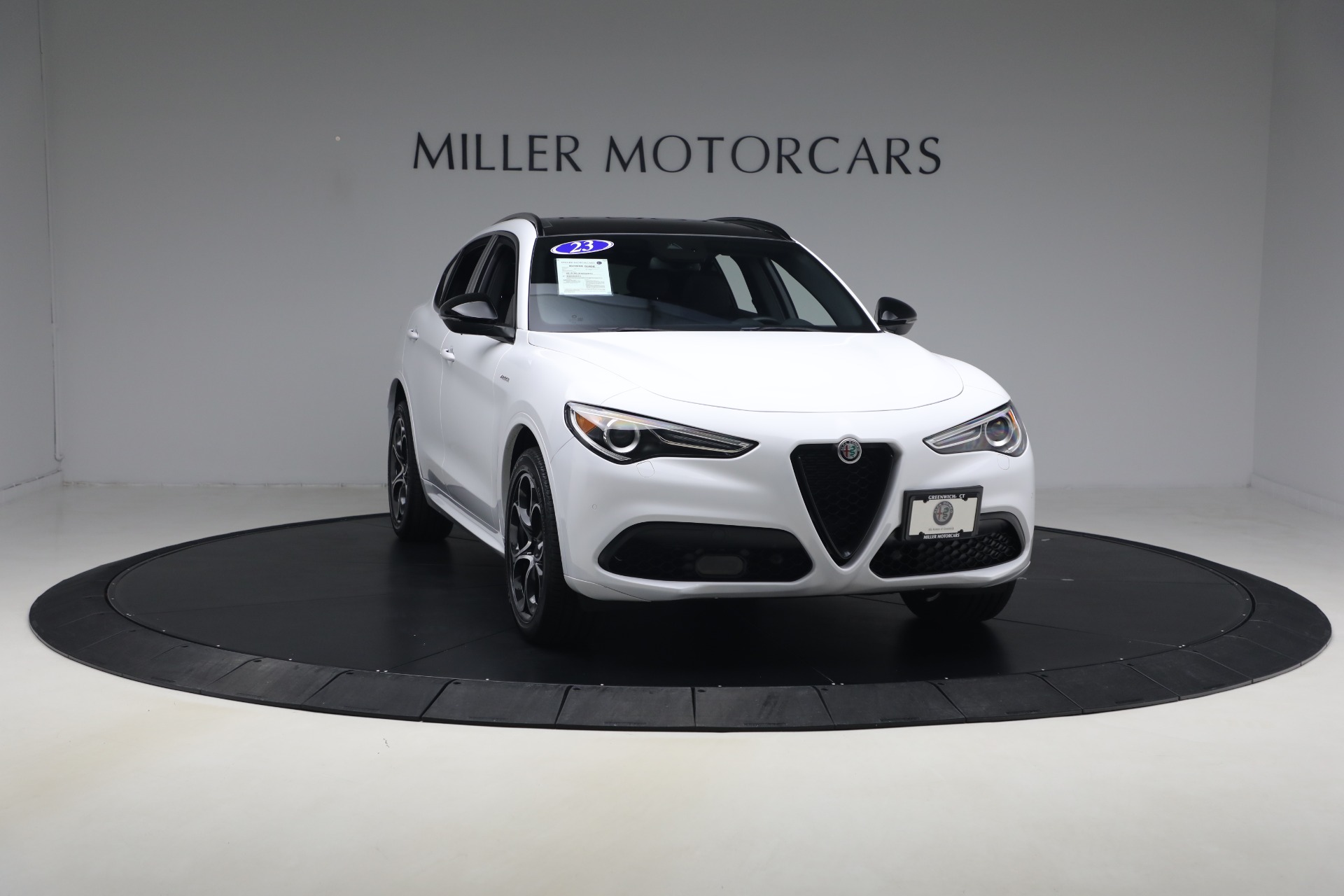 Used-2023-Alfa-Romeo-Stelvio-Veloce