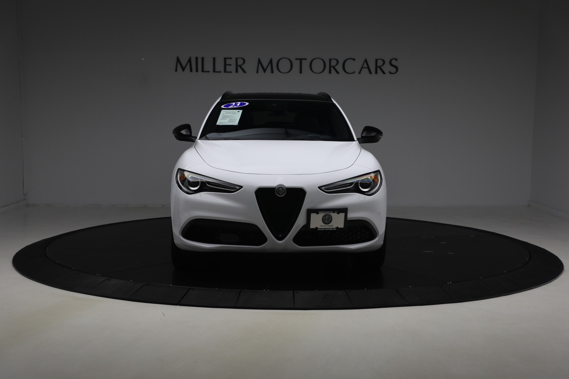 Used-2023-Alfa-Romeo-Stelvio-Veloce