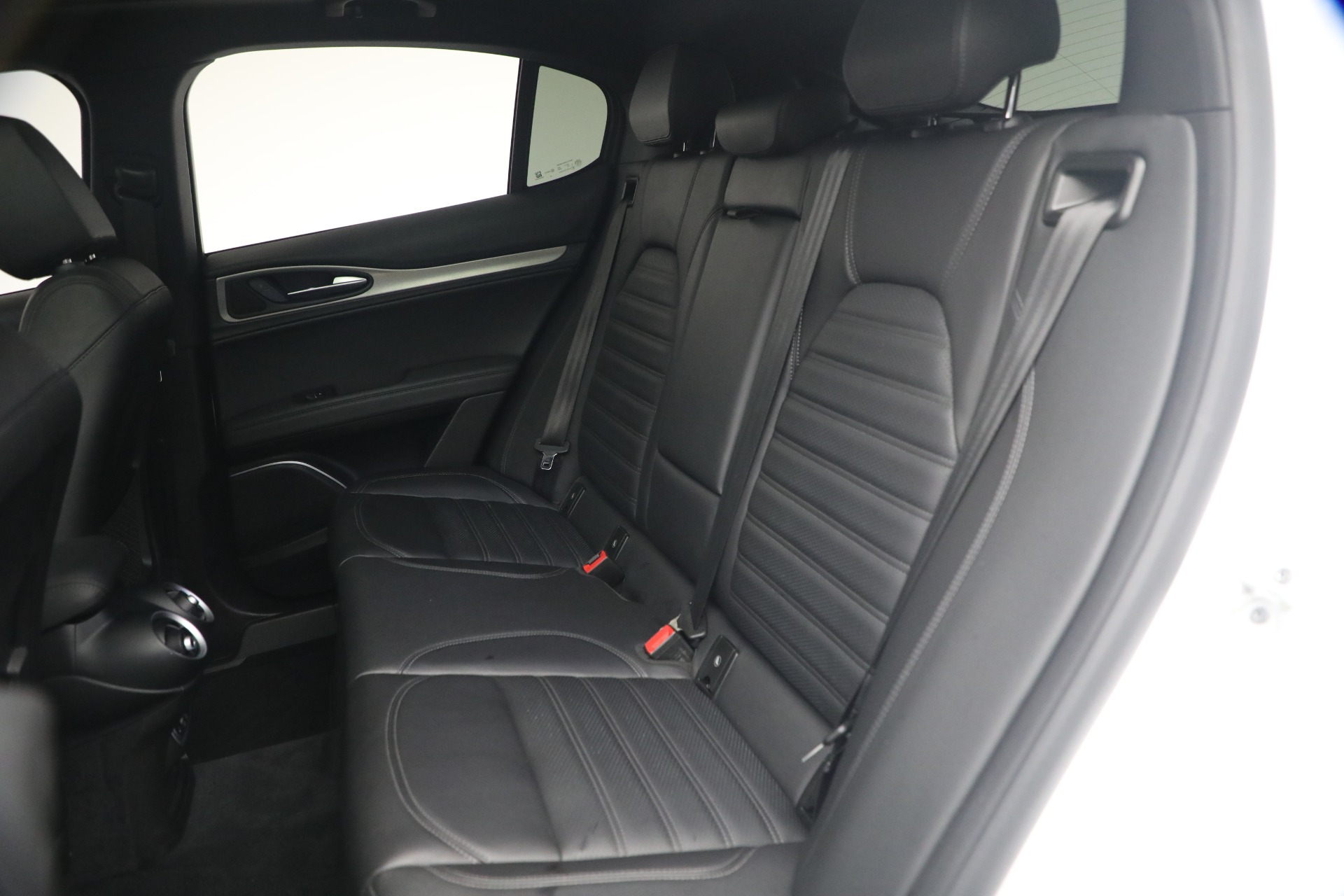 Used-2023-Alfa-Romeo-Stelvio-Veloce