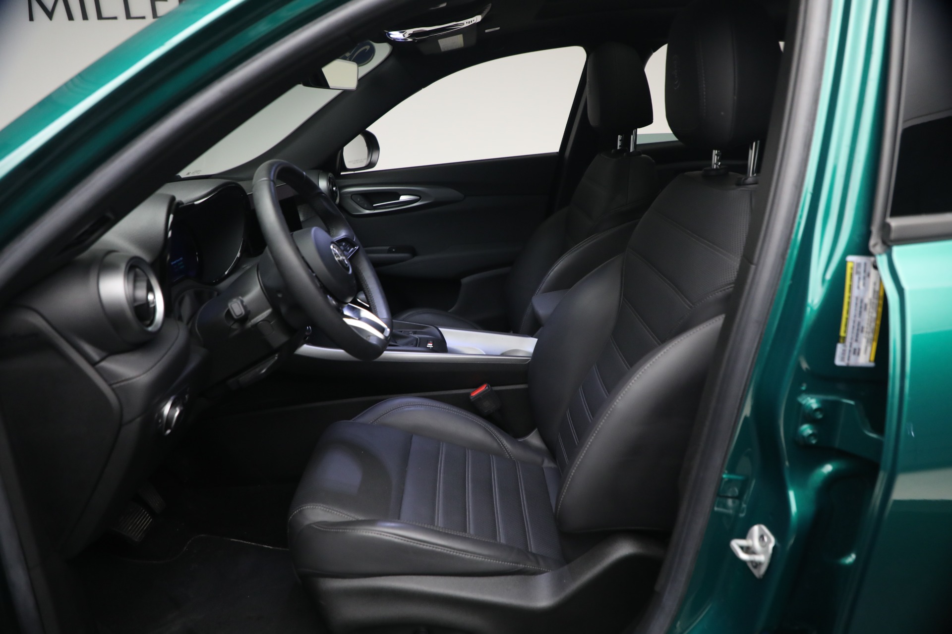 Used-2024-Alfa-Romeo-Tonale-Hybrid-Ti