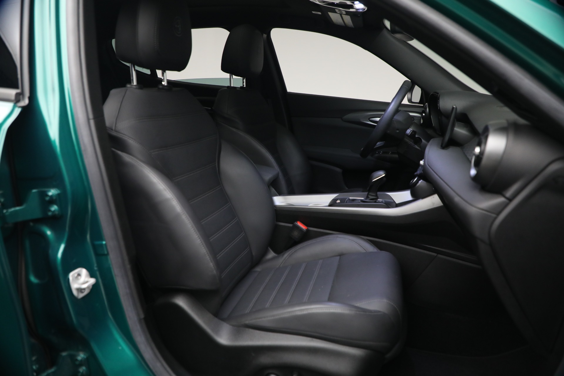 Used-2024-Alfa-Romeo-Tonale-Hybrid-Ti