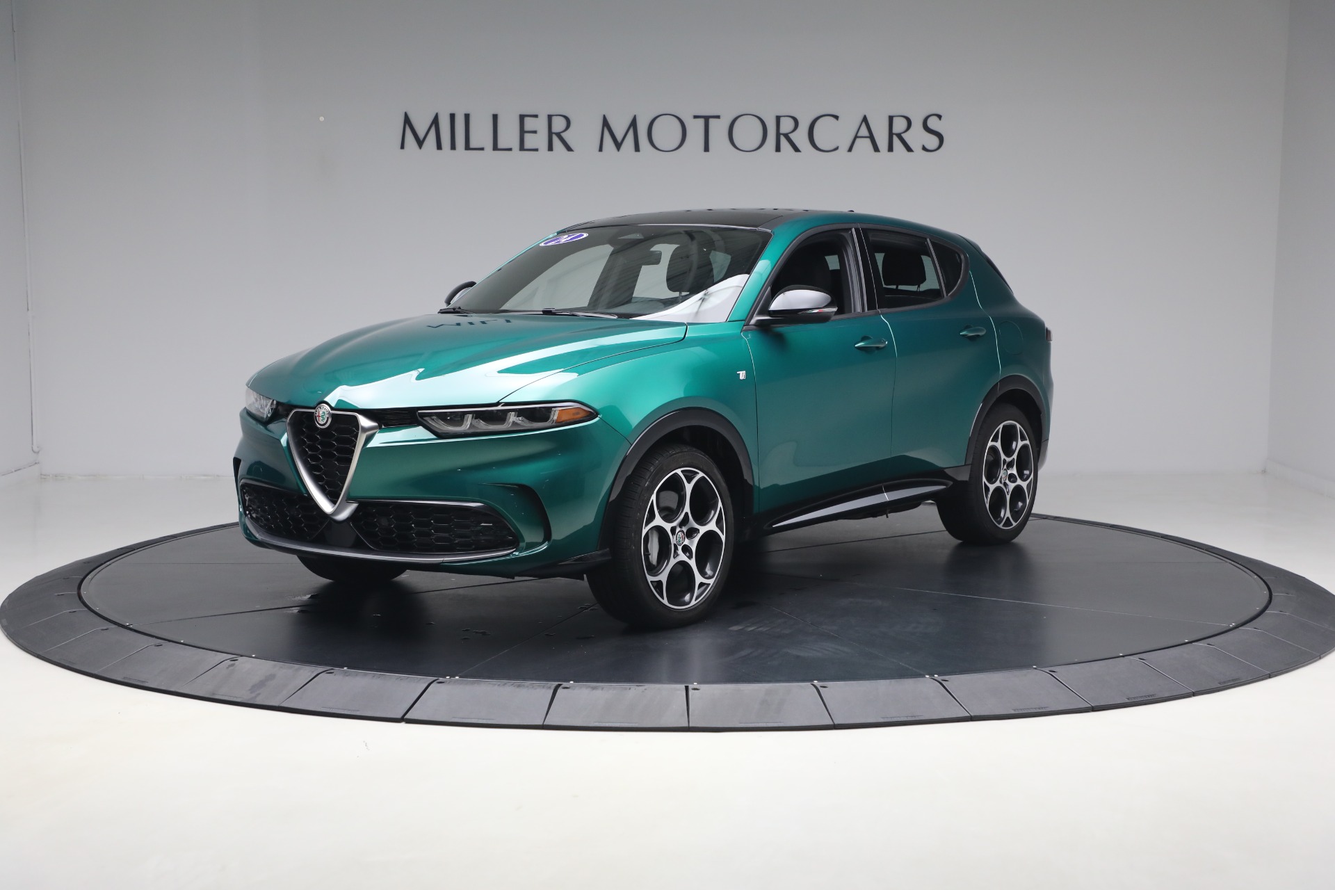 Used-2024-Alfa-Romeo-Tonale-Hybrid-Ti