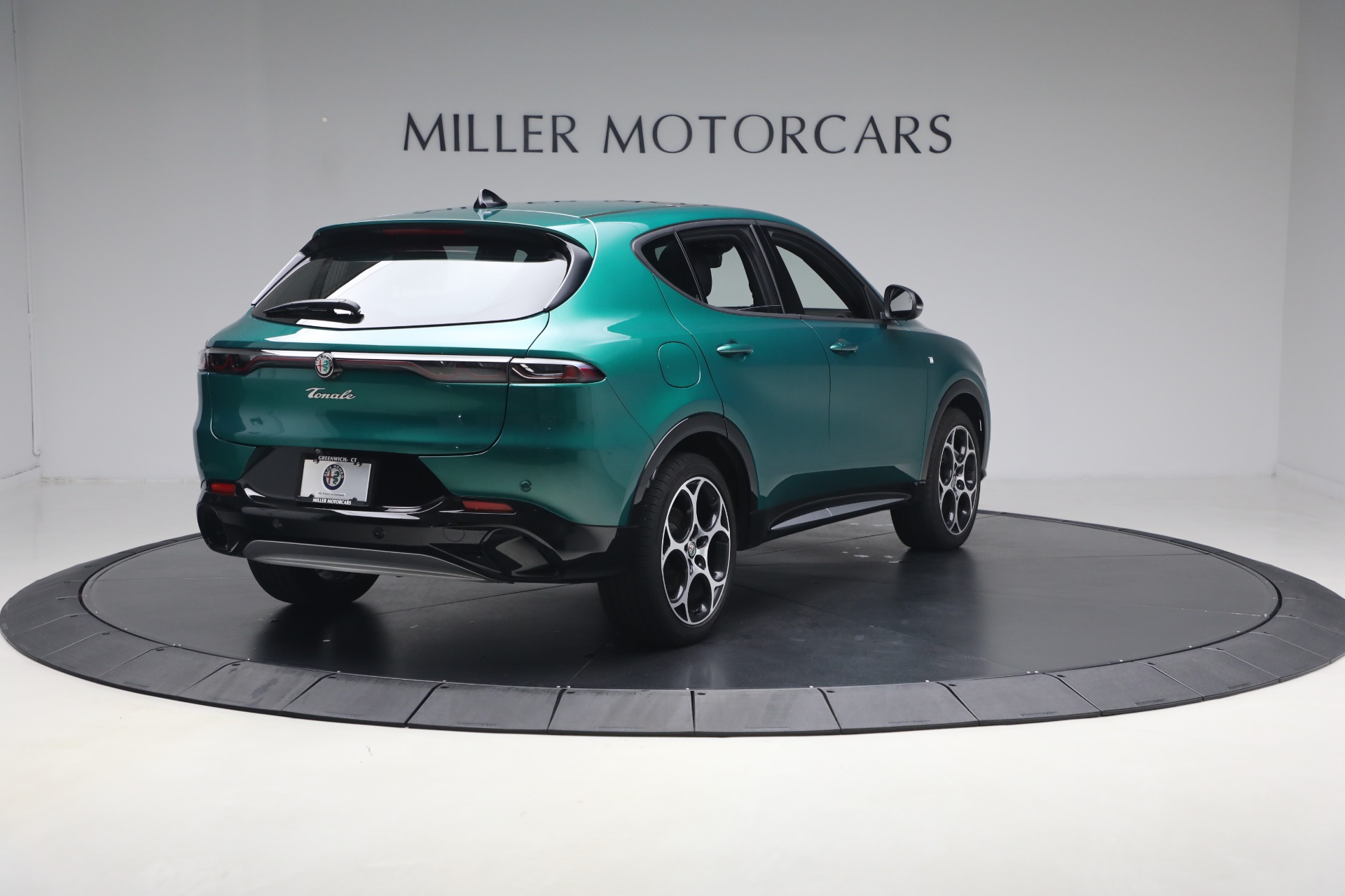 Used-2024-Alfa-Romeo-Tonale-Hybrid-Ti