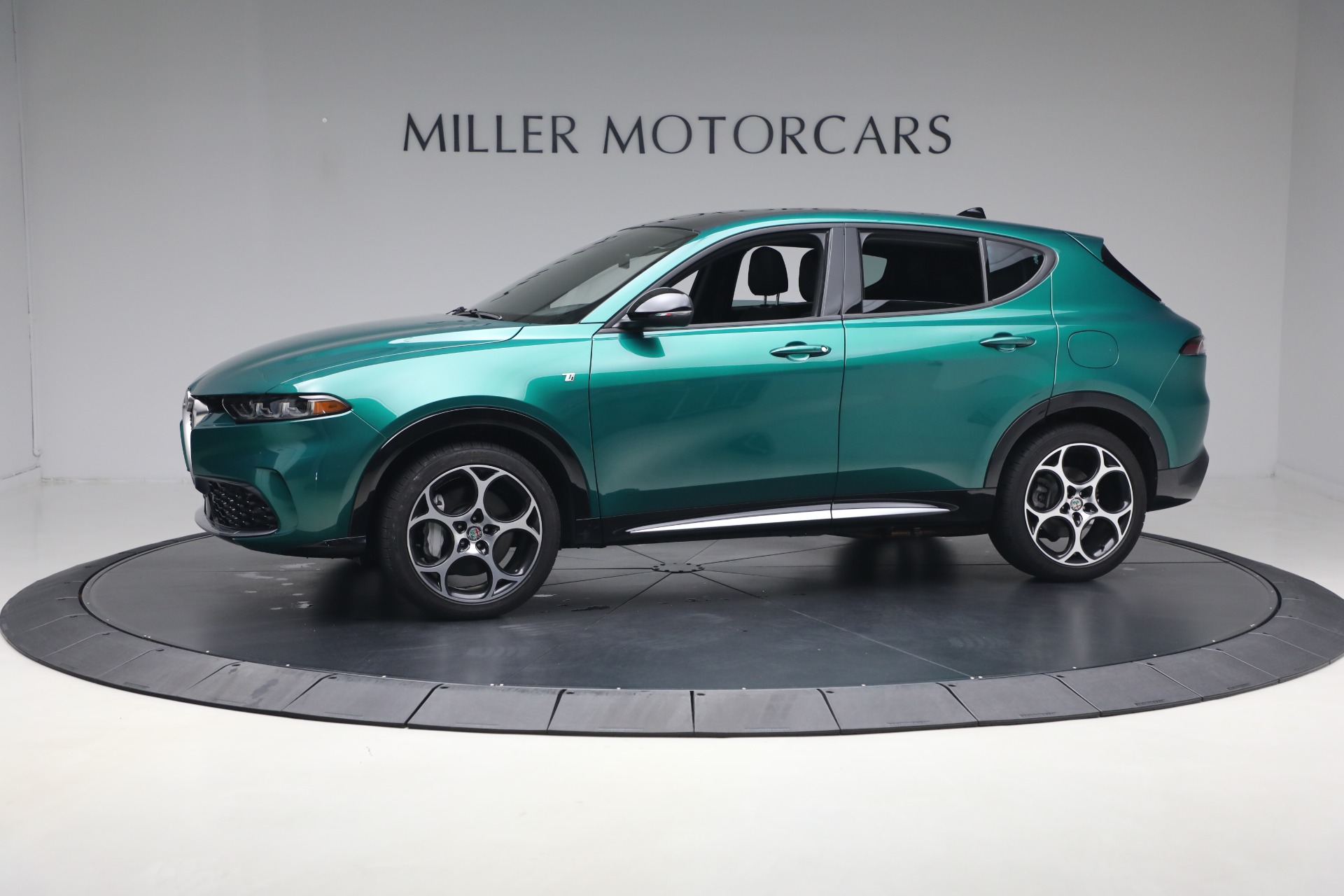 Used-2024-Alfa-Romeo-Tonale-Hybrid-Ti