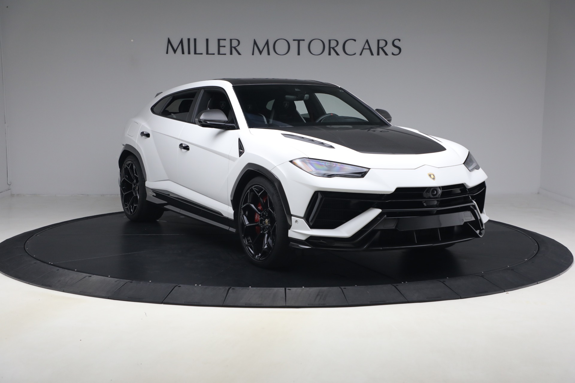 Used-2024-Lamborghini-Urus-Performante