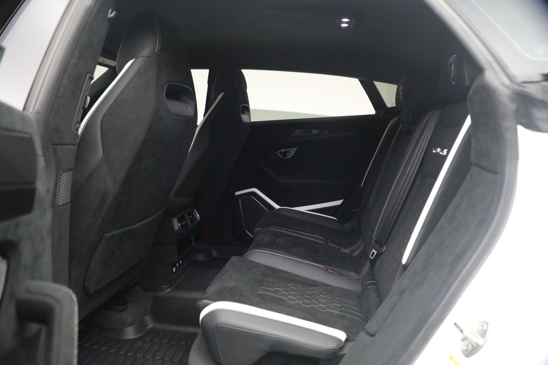 Used-2024-Lamborghini-Urus-Performante