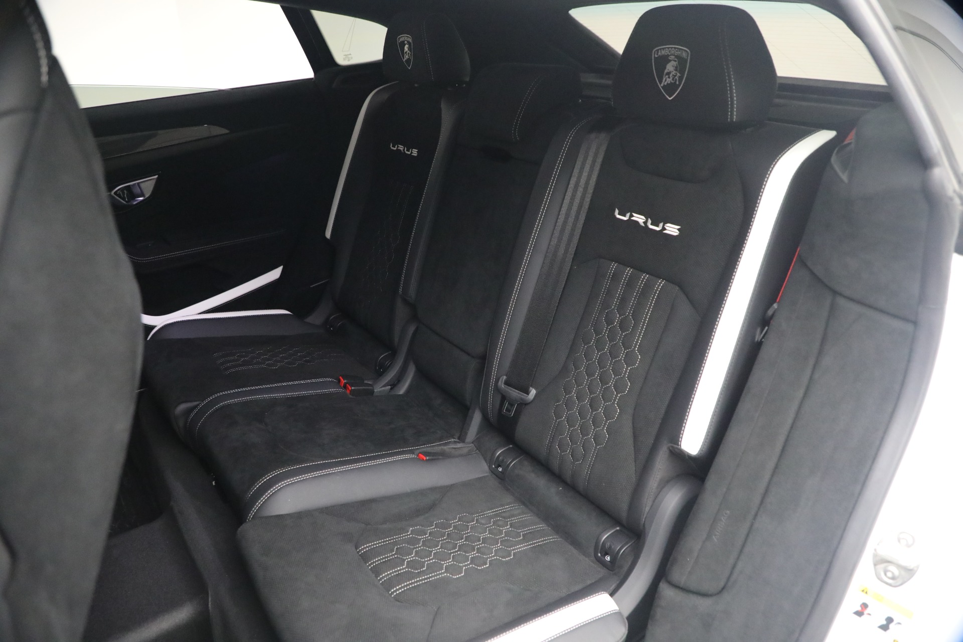 Used-2024-Lamborghini-Urus-Performante