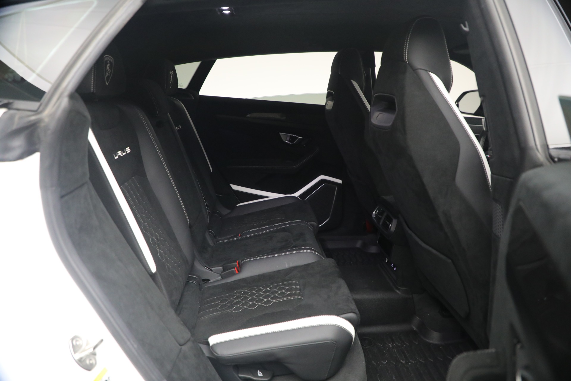 Used-2024-Lamborghini-Urus-Performante