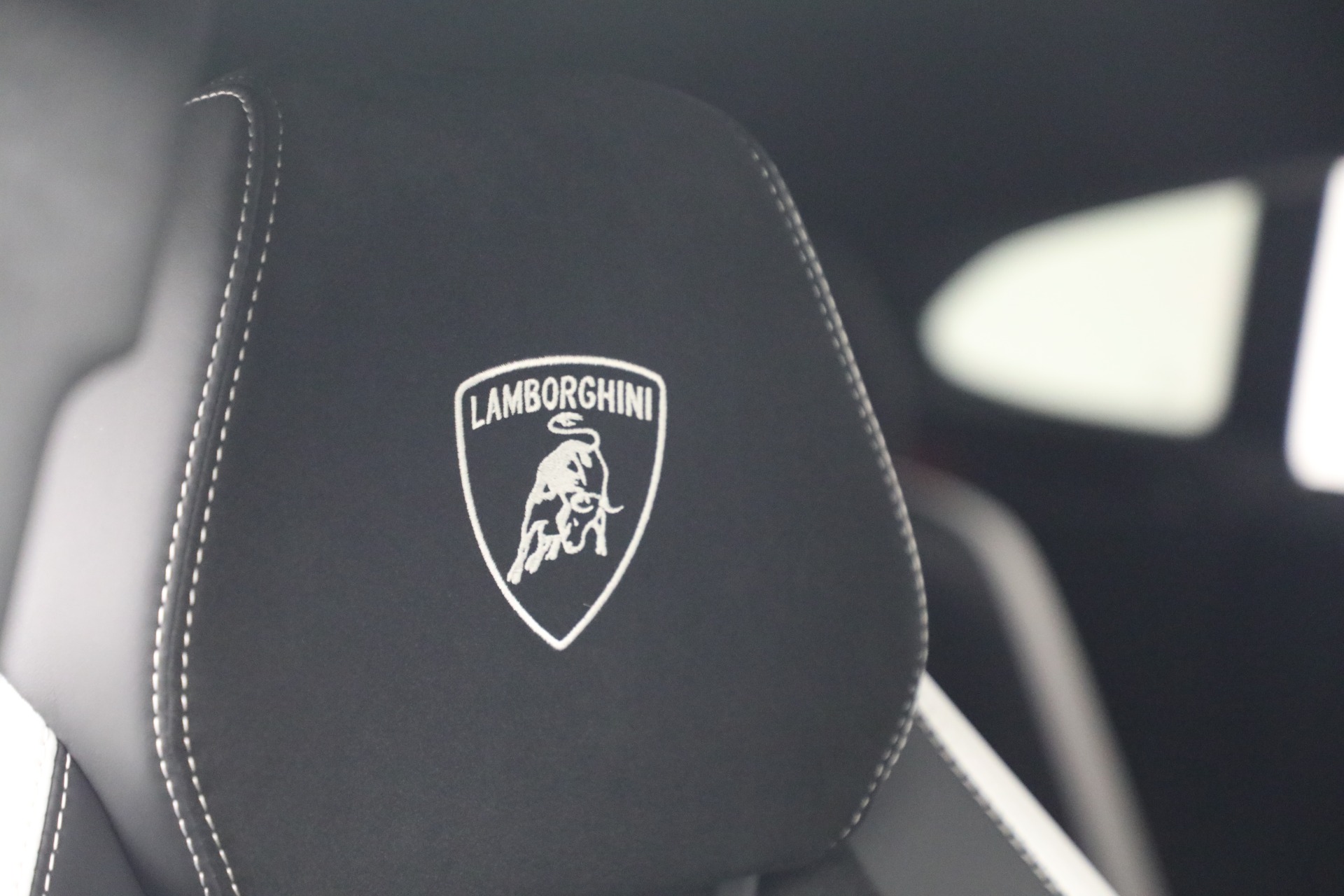 Used-2024-Lamborghini-Urus-Performante