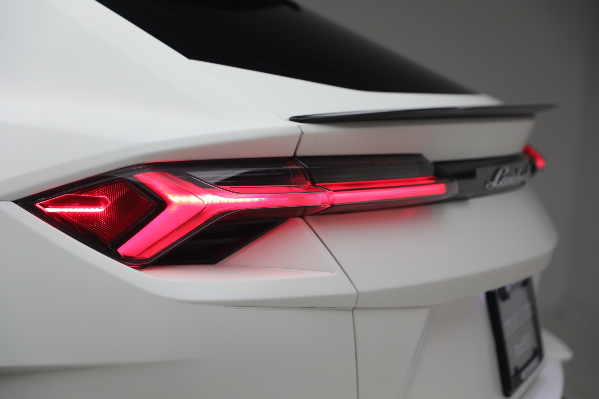 Used-2024-Lamborghini-Urus-Performante