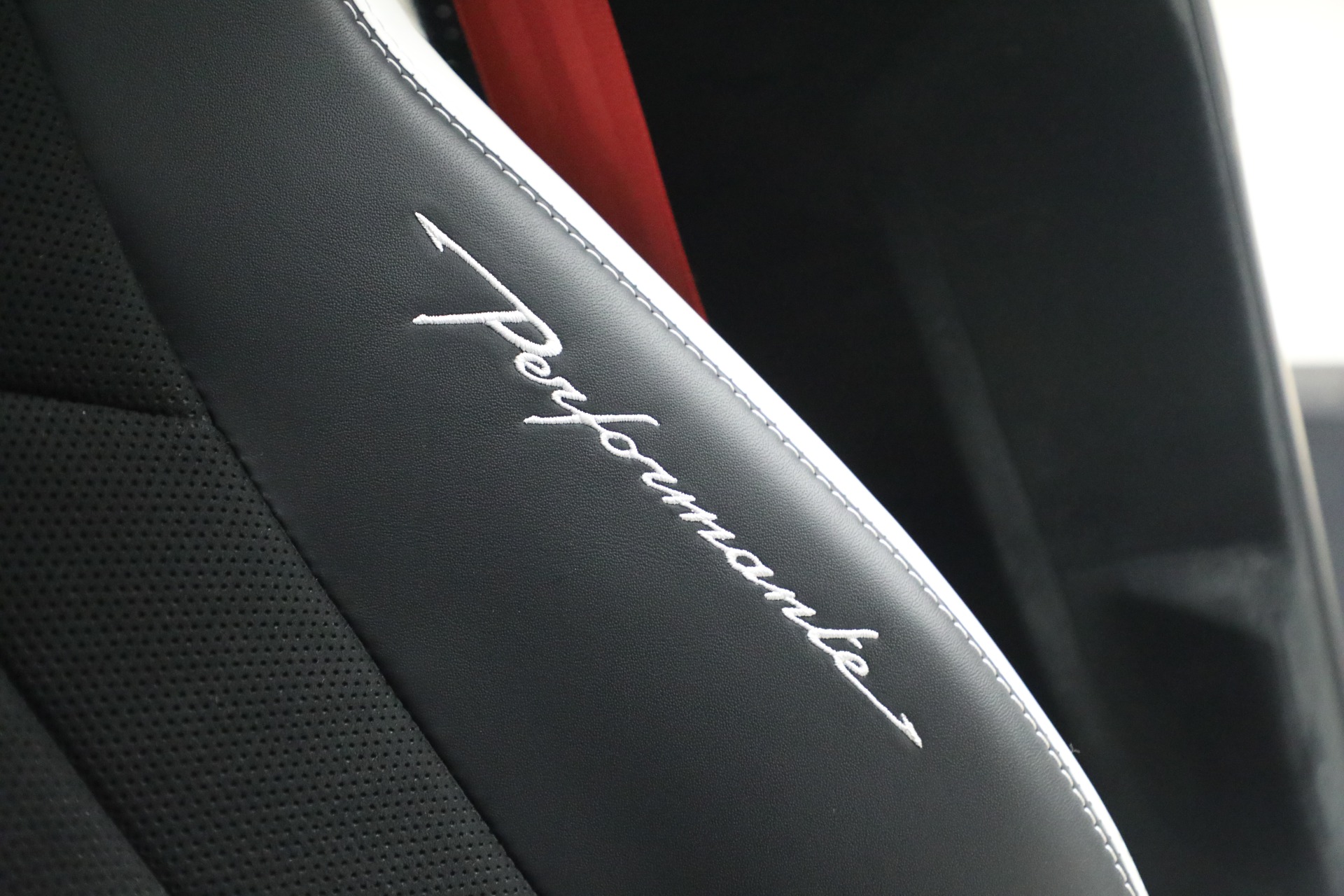 Used-2024-Lamborghini-Urus-Performante