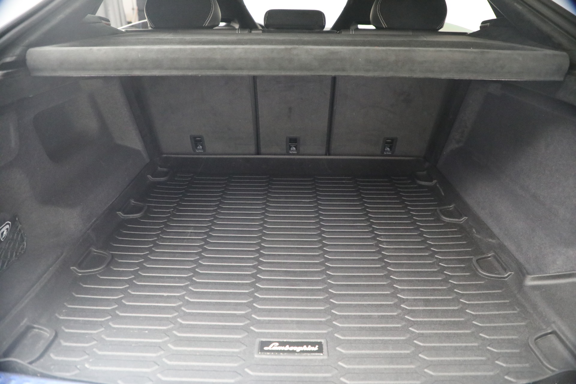 Used-2024-Lamborghini-Urus-Performante