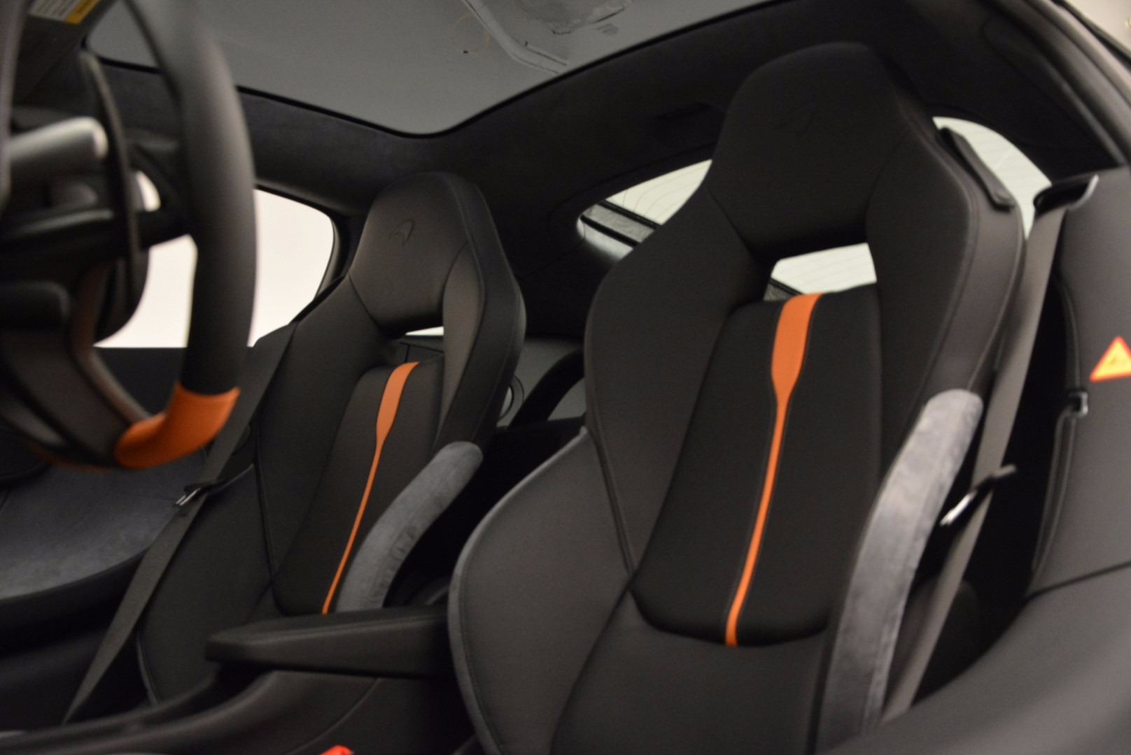 New-2017-McLaren-570GT