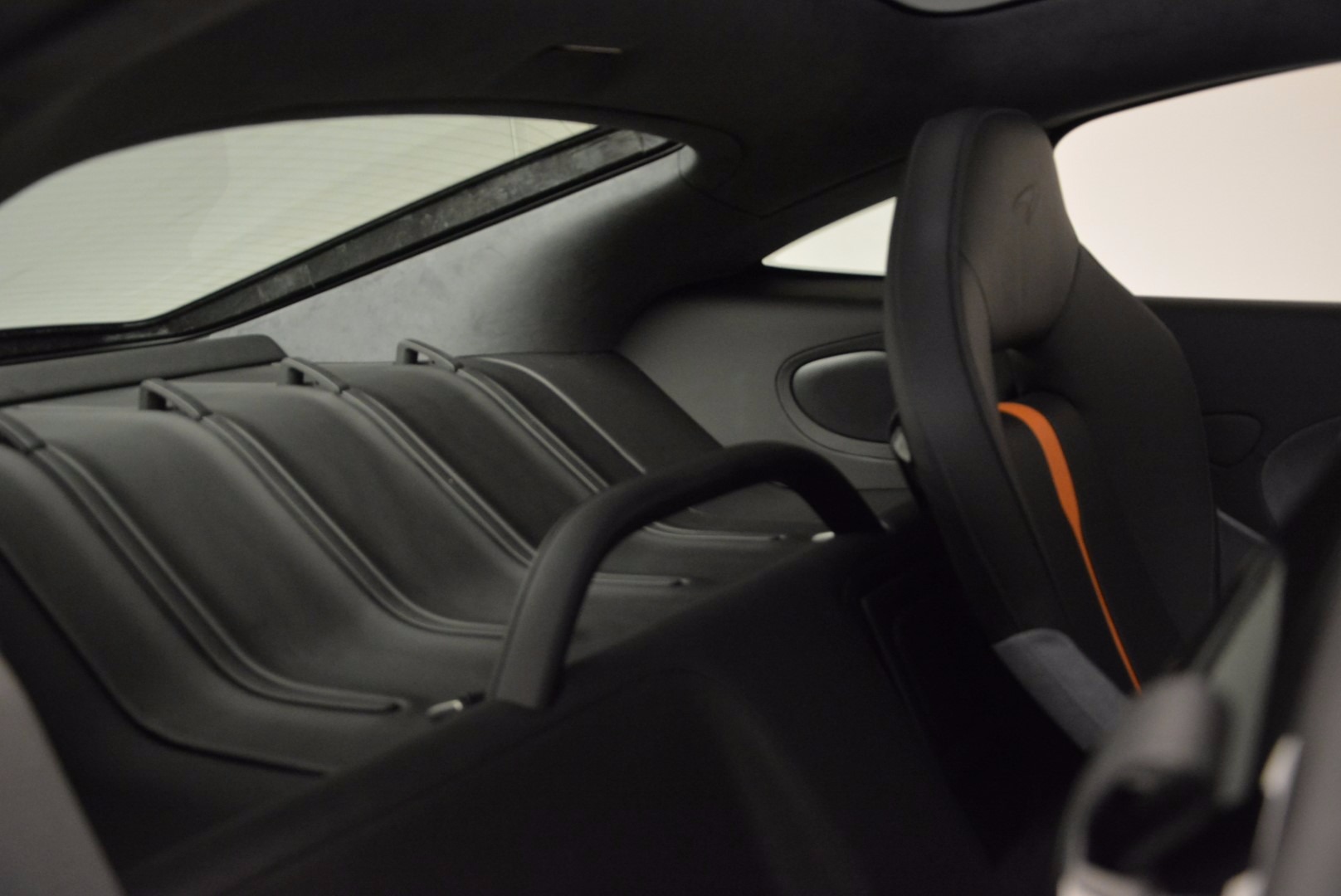 New-2017-McLaren-570GT