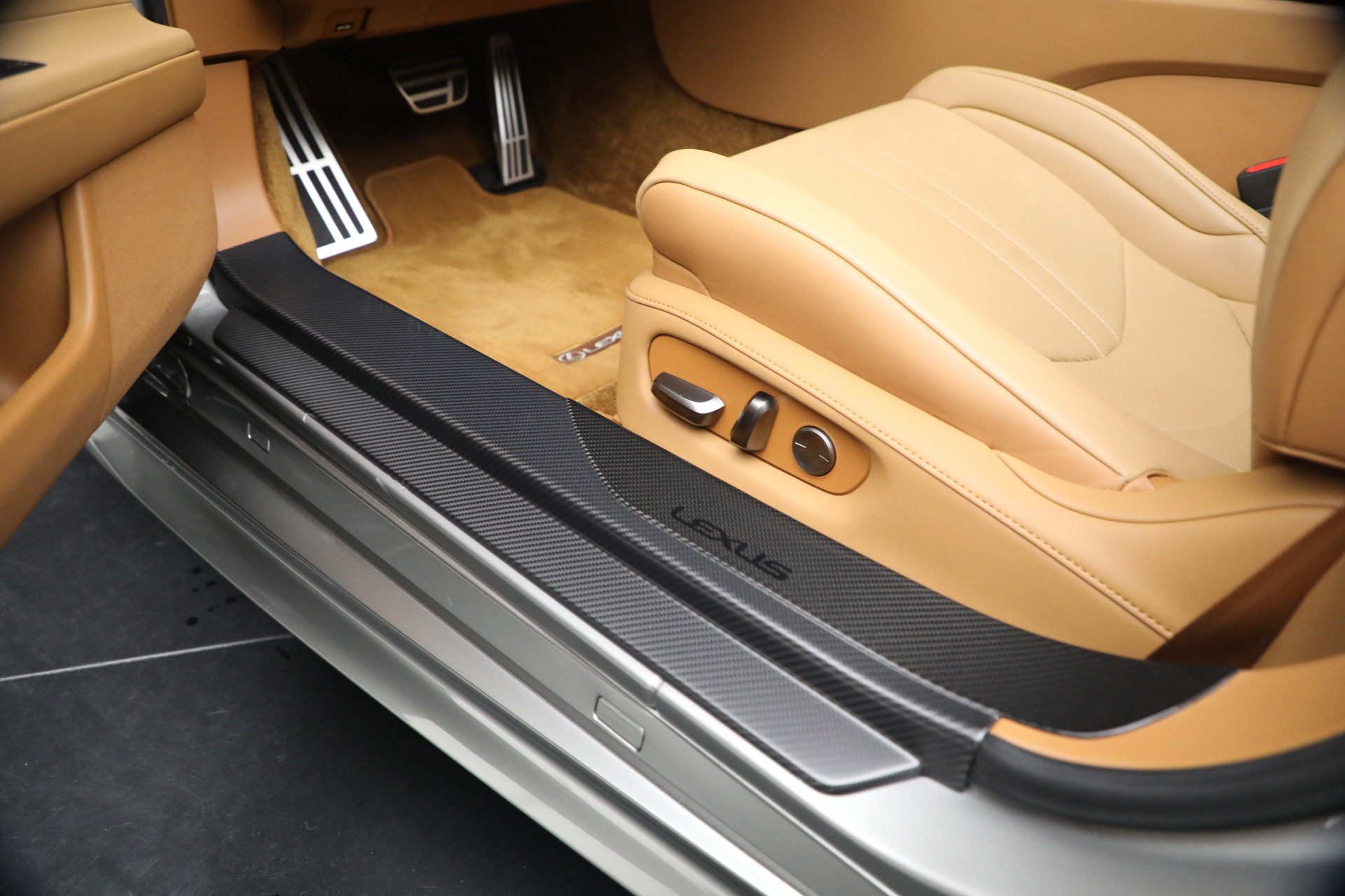 Used-2021-Lexus-LC-500-Convertible