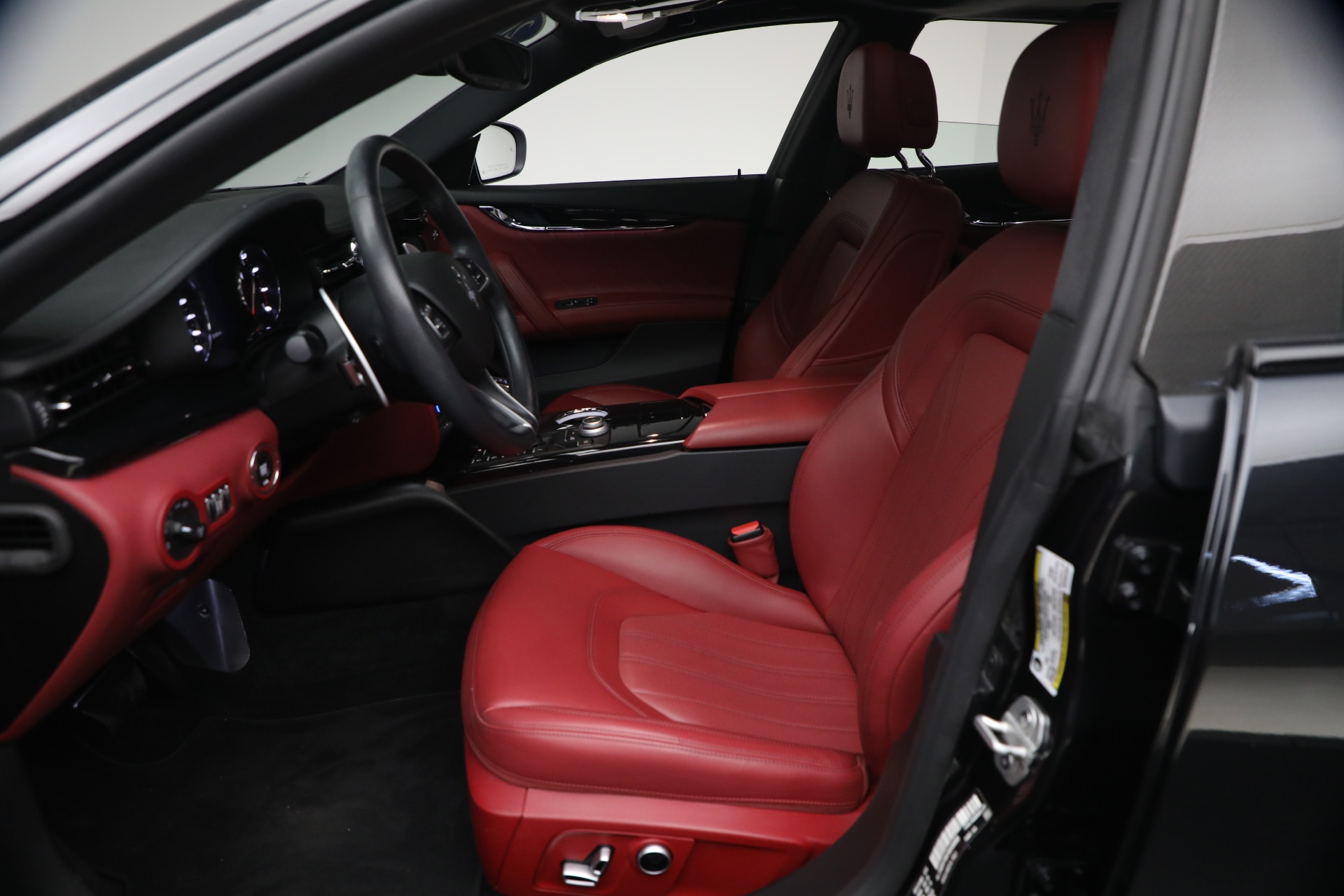 Used-2022-Maserati-Quattroporte-Modena-Q4