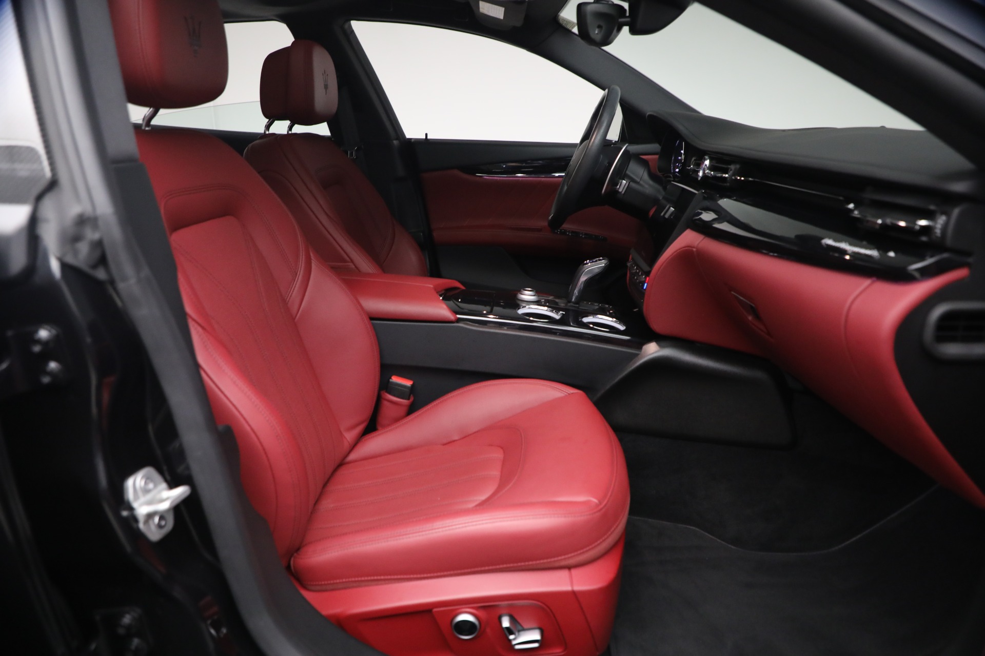 Used-2022-Maserati-Quattroporte-Modena-Q4