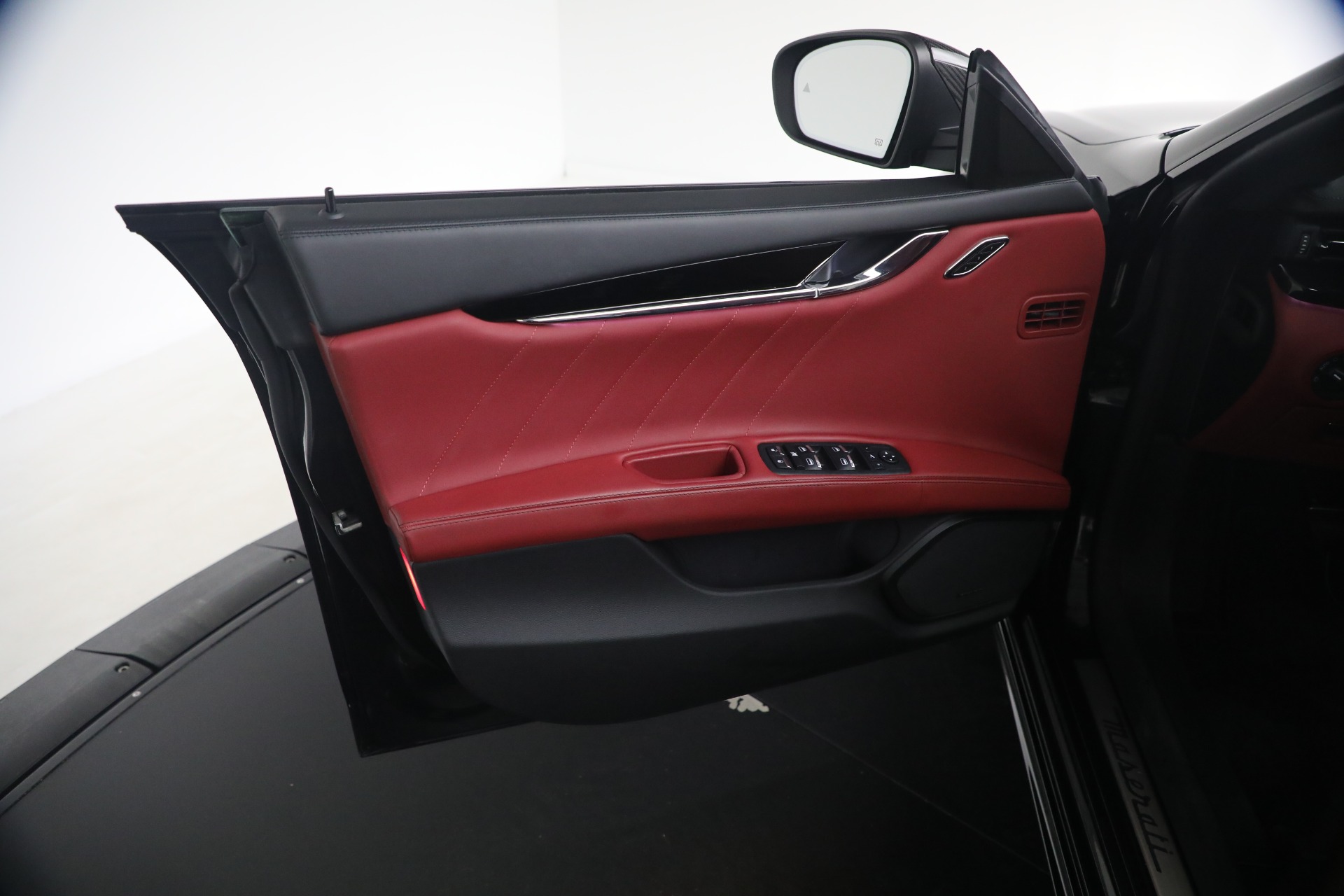 Used-2022-Maserati-Quattroporte-Modena-Q4