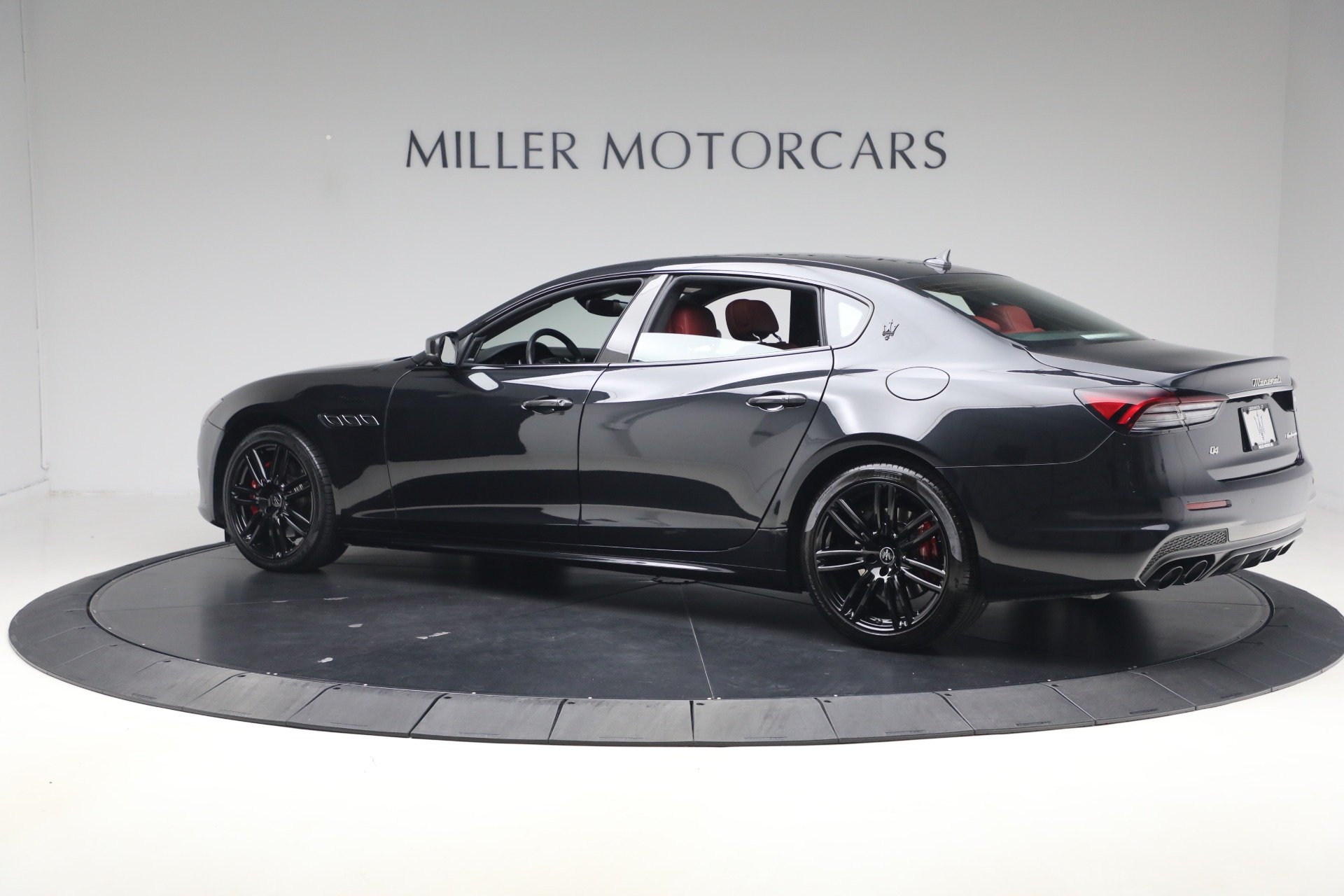 Used-2022-Maserati-Quattroporte-Modena-Q4