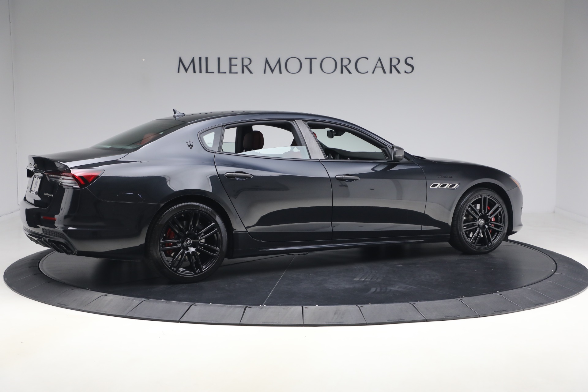 Used-2022-Maserati-Quattroporte-Modena-Q4