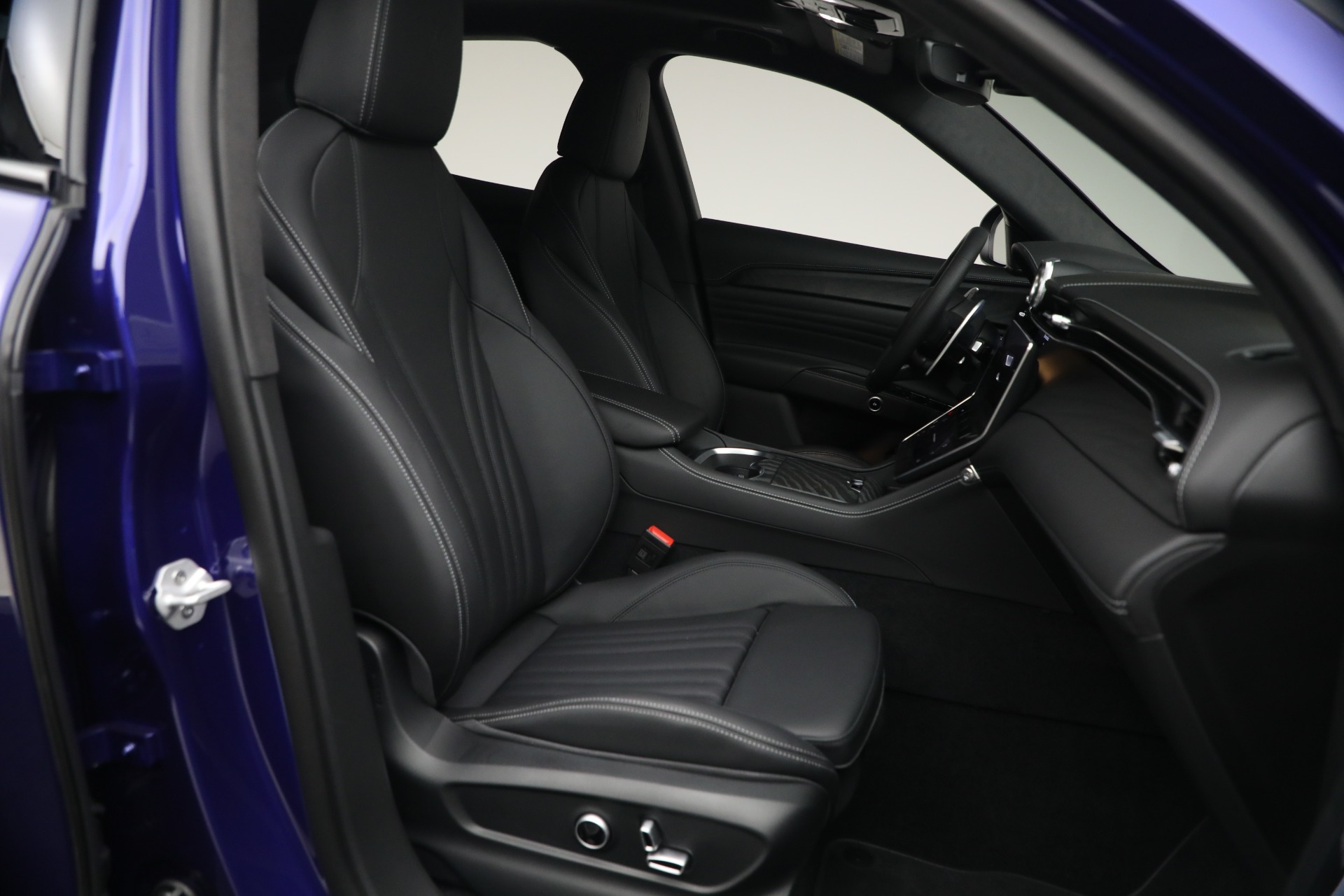 New-2026-Maserati-Grecale-Modena-V6