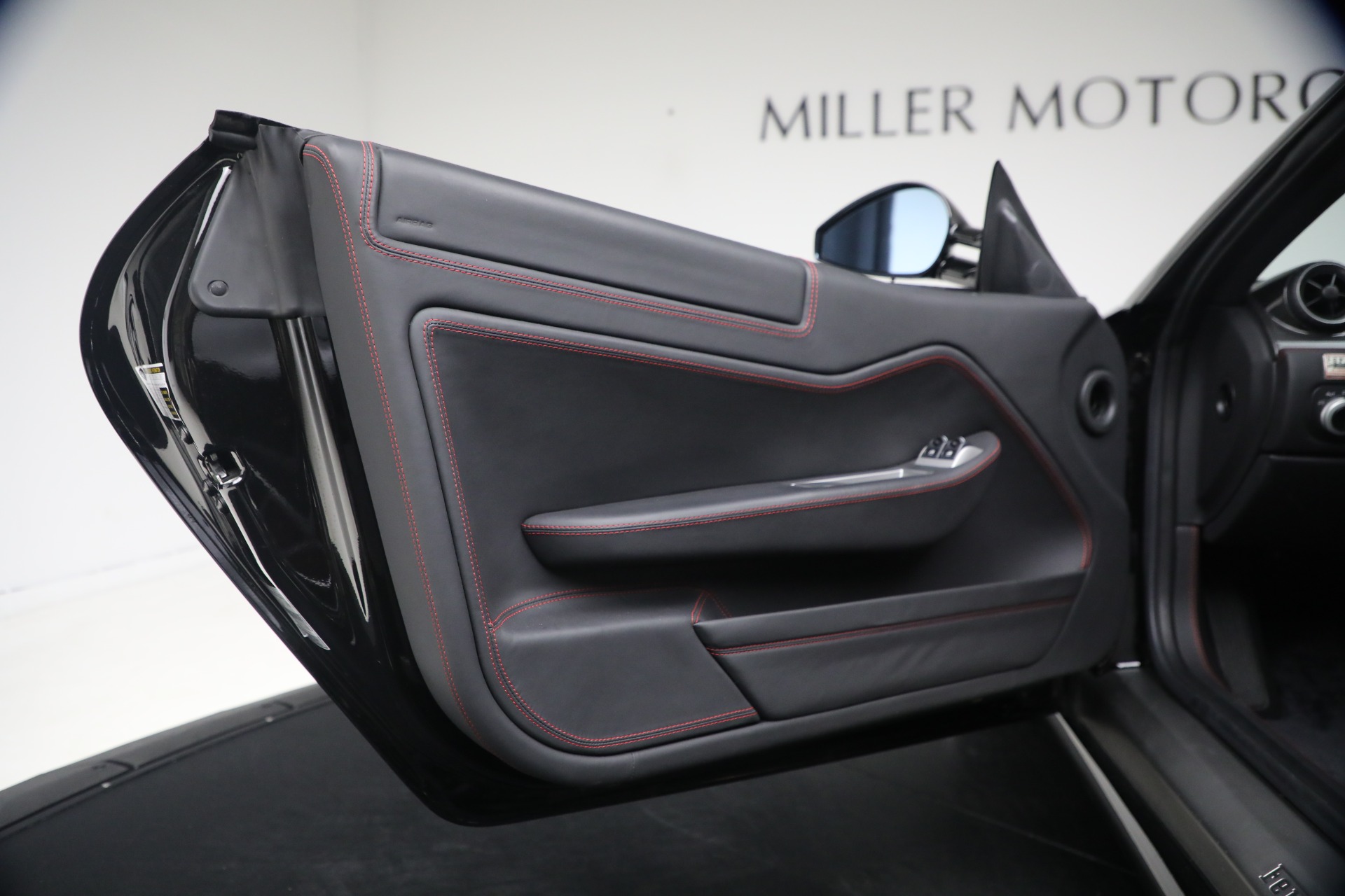 Used-2009-Ferrari-599-GTB-Fiorano