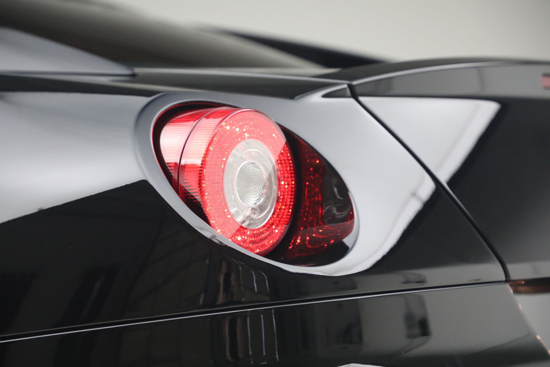 Used-2009-Ferrari-599-GTB-Fiorano