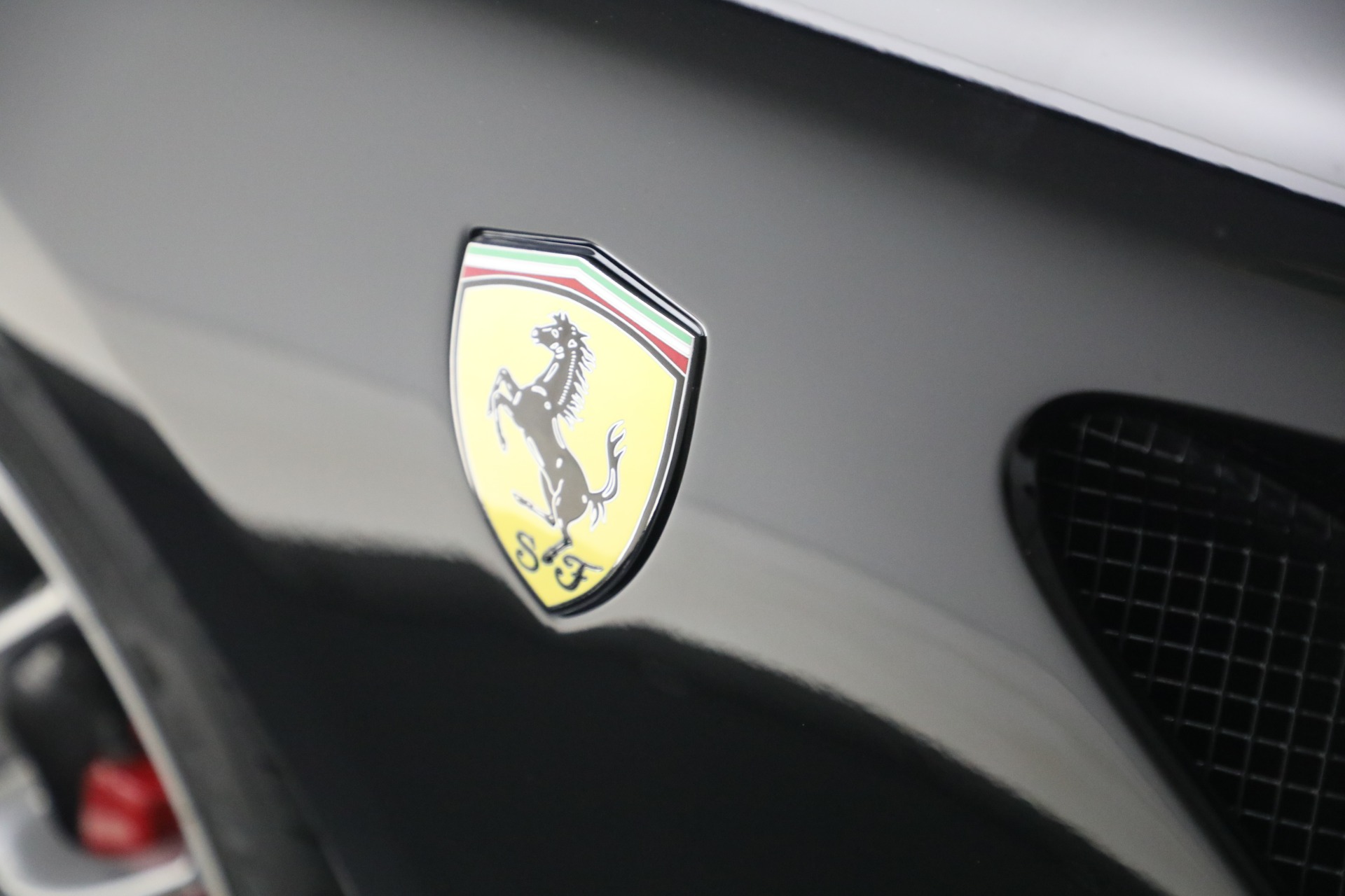 Used-2009-Ferrari-599-GTB-Fiorano