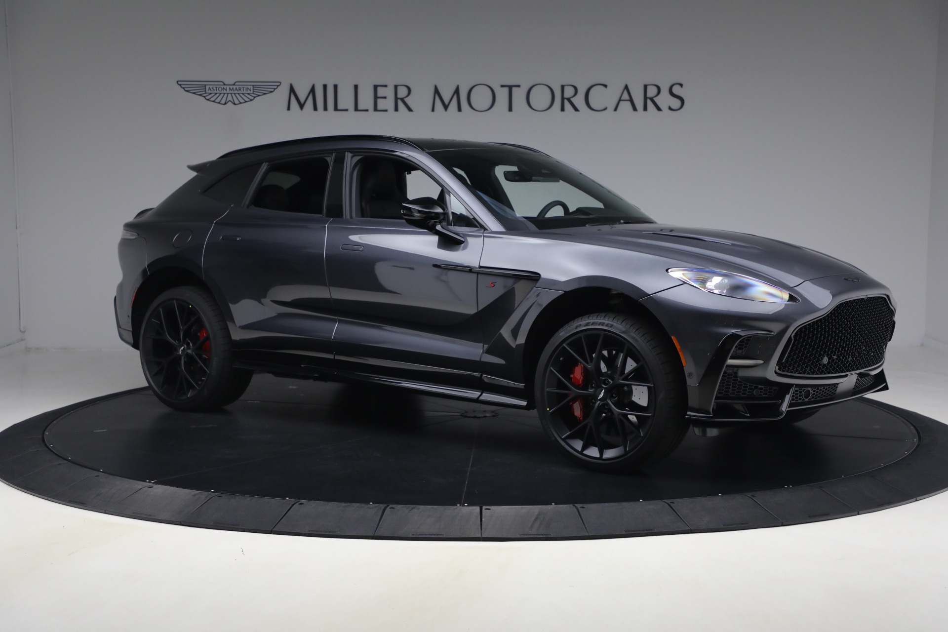 New-2026-Aston-Martin-DBX-S