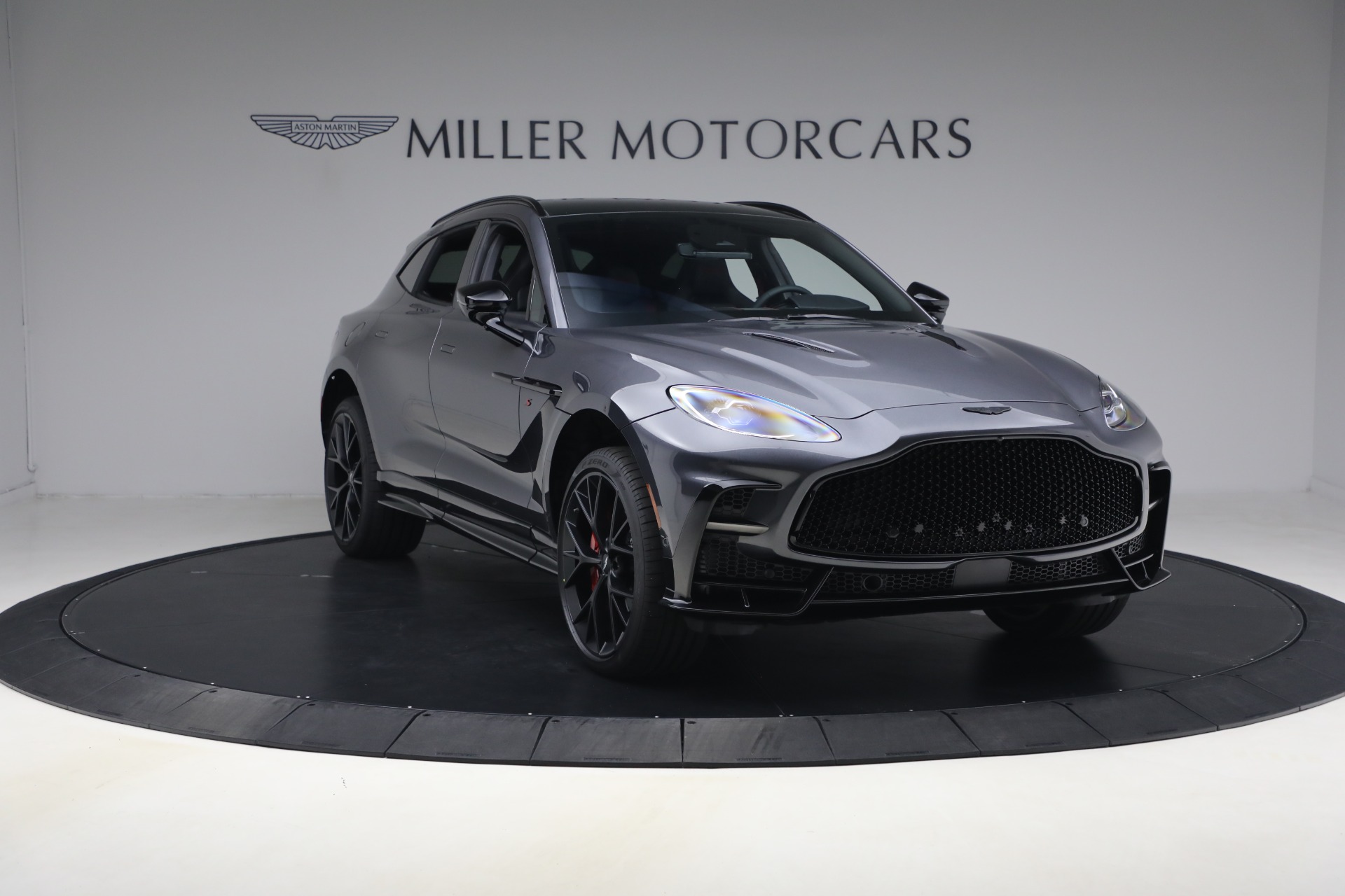 New-2026-Aston-Martin-DBX-S